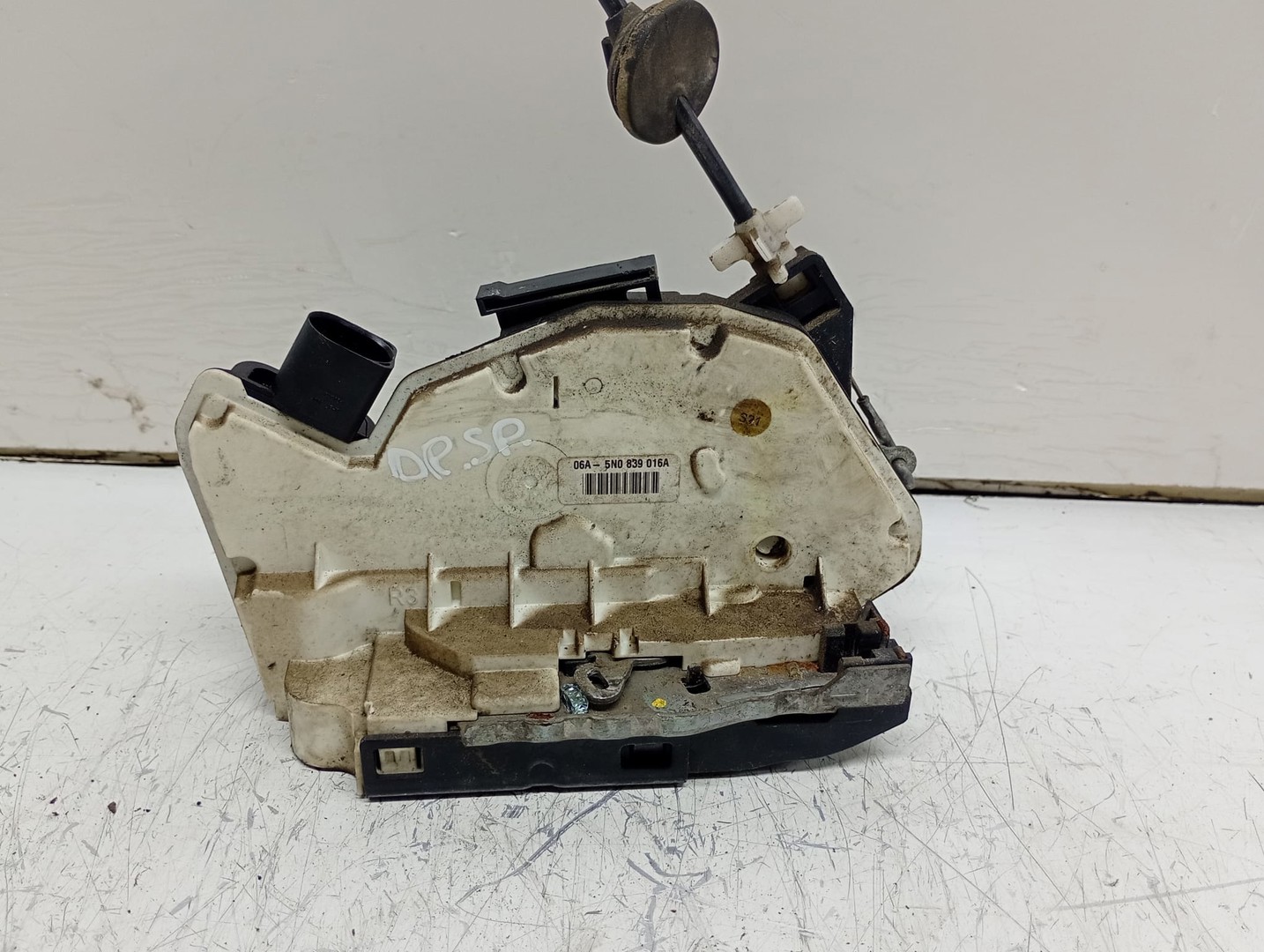 Broasca dreapta spate 5N0839016A Volkswagen Passat B6 (2005 - 2010)