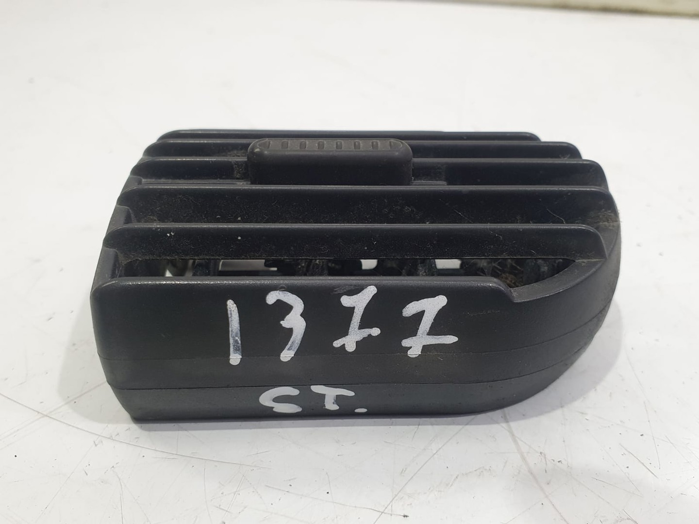 Grila ventilatie bord 90535120 Opel Combo C (2001 - 2005)