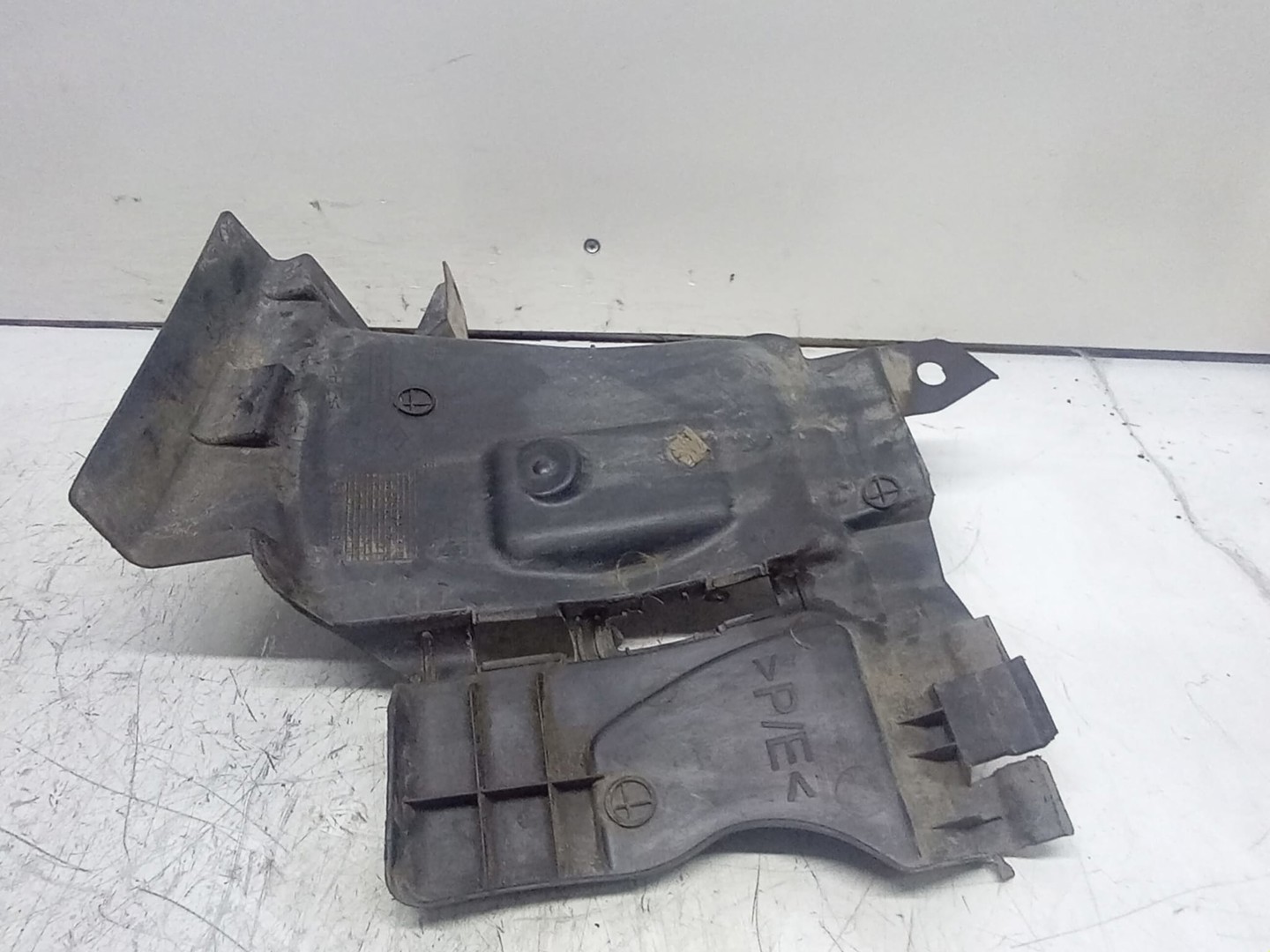 Carenaj roata fata dreapta 638302752R Dacia Logan 2 (2013 - 2016)