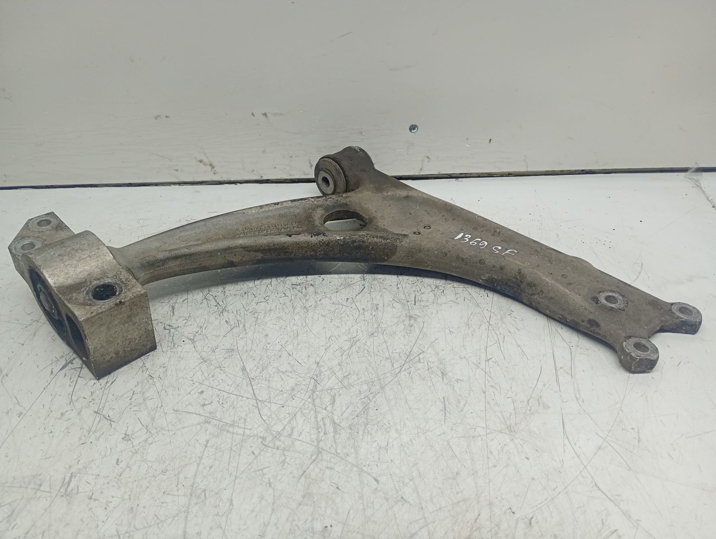 Brat suspensie fata 3C0407153B Volkswagen Passat B6 (2005 - 2010)