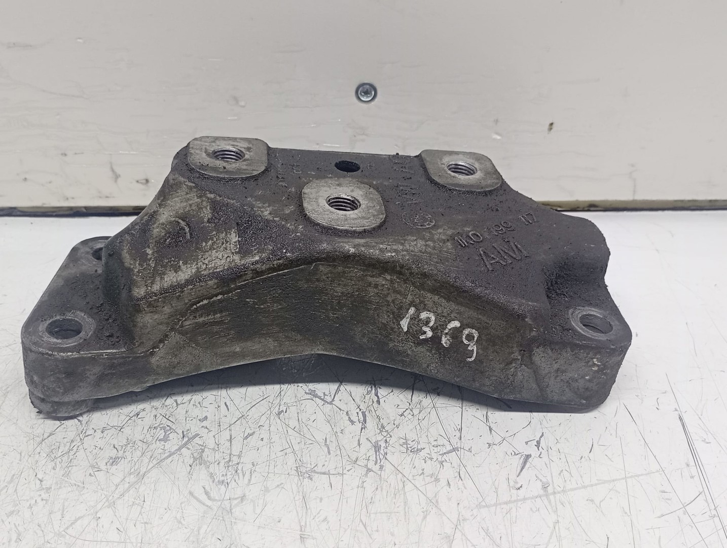Suport motor 1k0199117 Volkswagen Passat B6 (2005 - 2010)