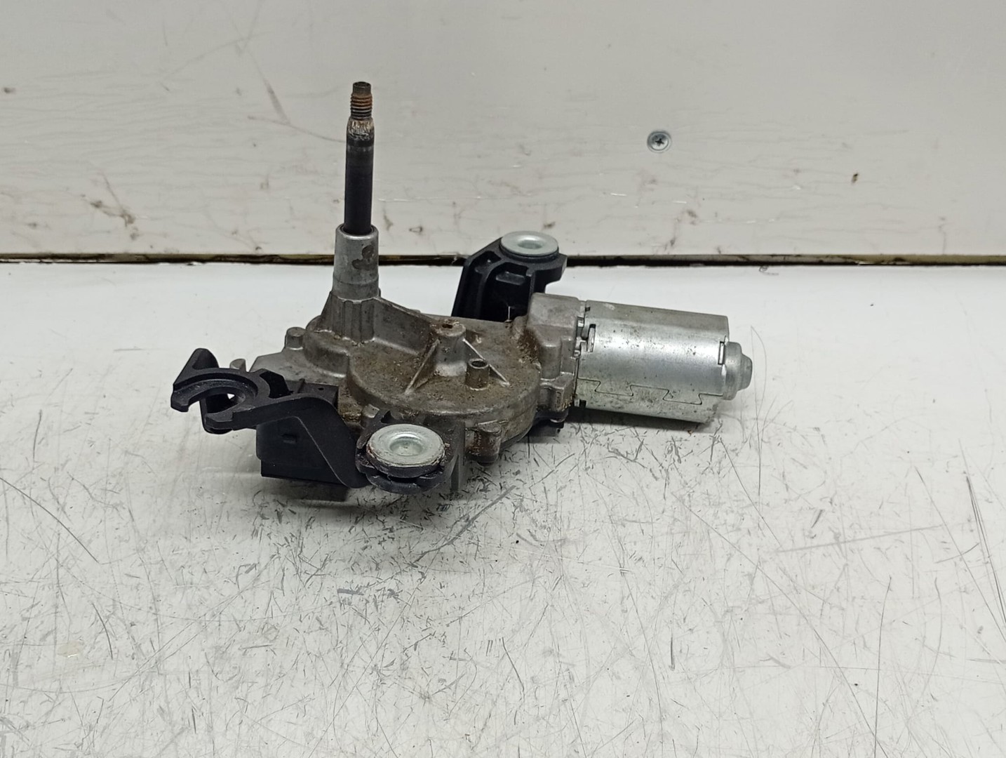 Motoras stergator haion 1k6955711B Volkswagen Golf 5 (2003 - 2009)
