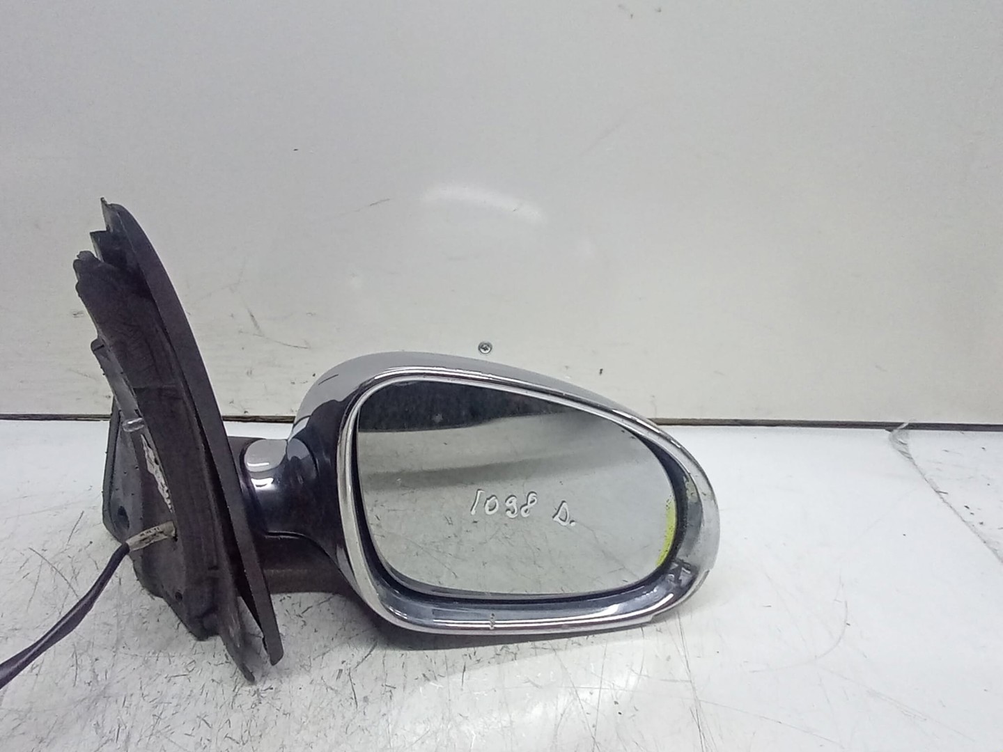 Oglinda dreapta E13010880 Volkswagen Golf 5 (2003 - 2009)