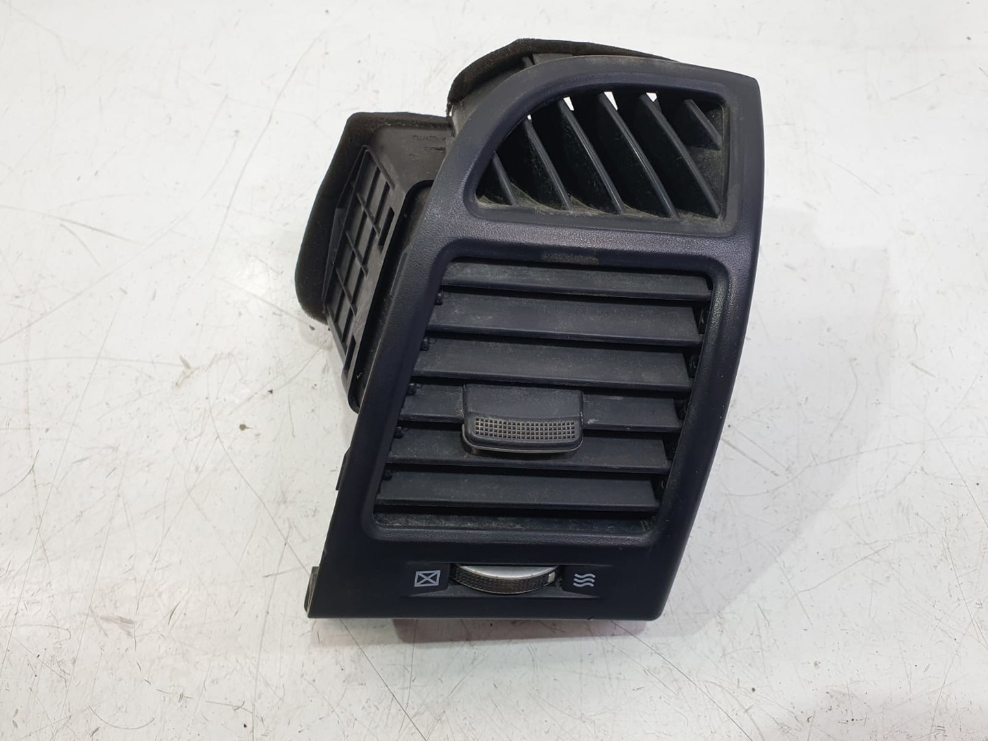 Grila ventilatie bord 97490-2b000 Hyundai Santa Fe CM (2006 - 2010)