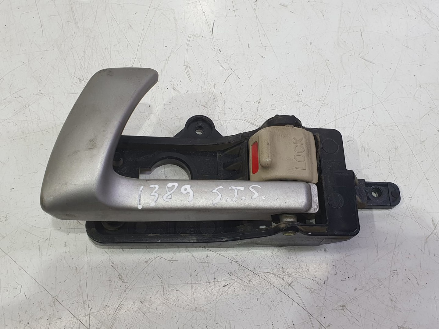 Maner interior stanga spate 82613-cm000 Hyundai Santa Fe CM (2006 - 2010)