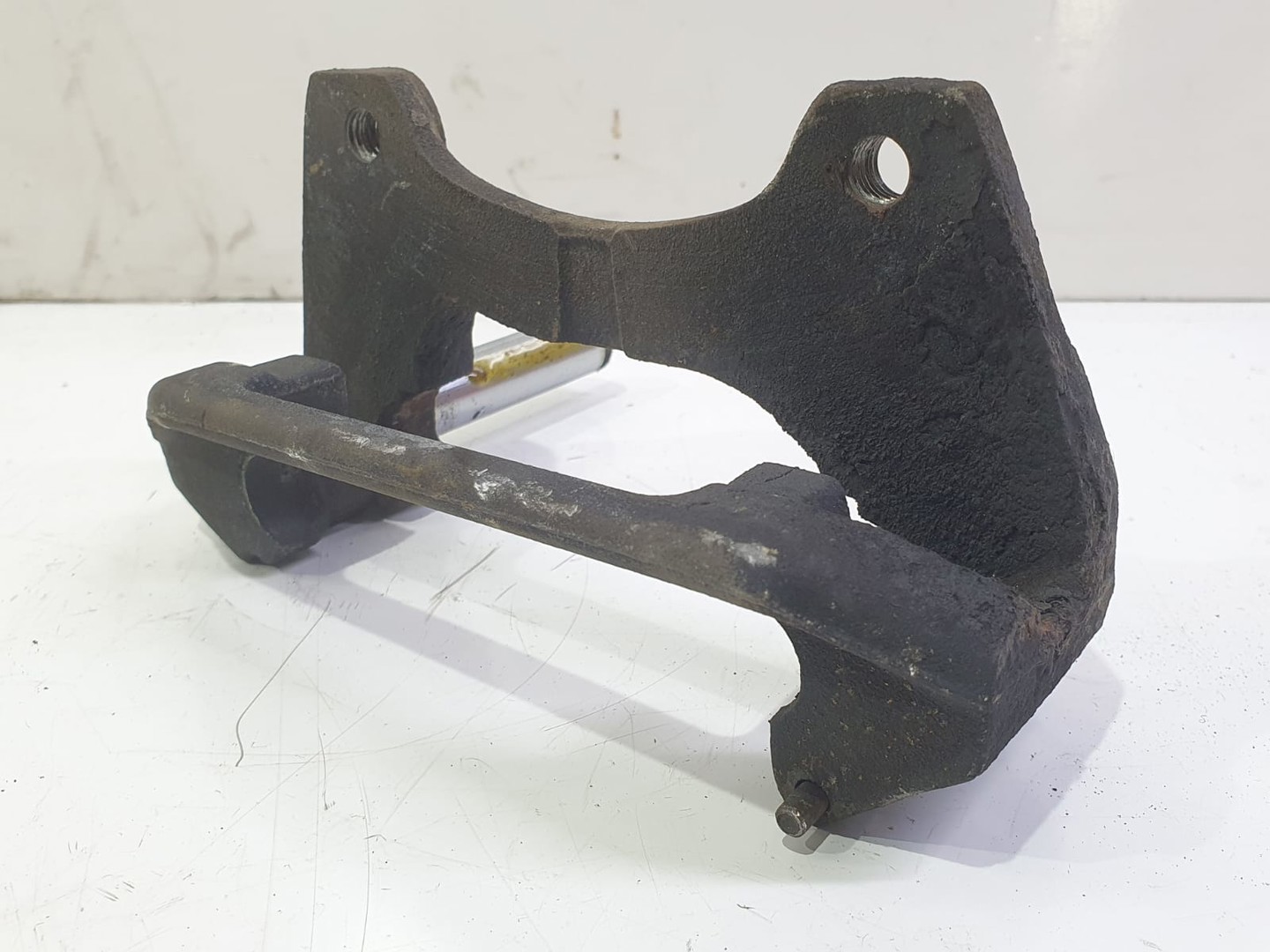 Suport etrier stanga fata Fiat Punto 2 (facelift) (2003 - 2009)