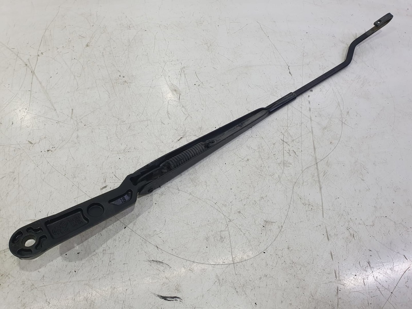 Brat stergator parbriz stanga 1J1955409a Volkswagen Golf 4 (1997 - 2006)