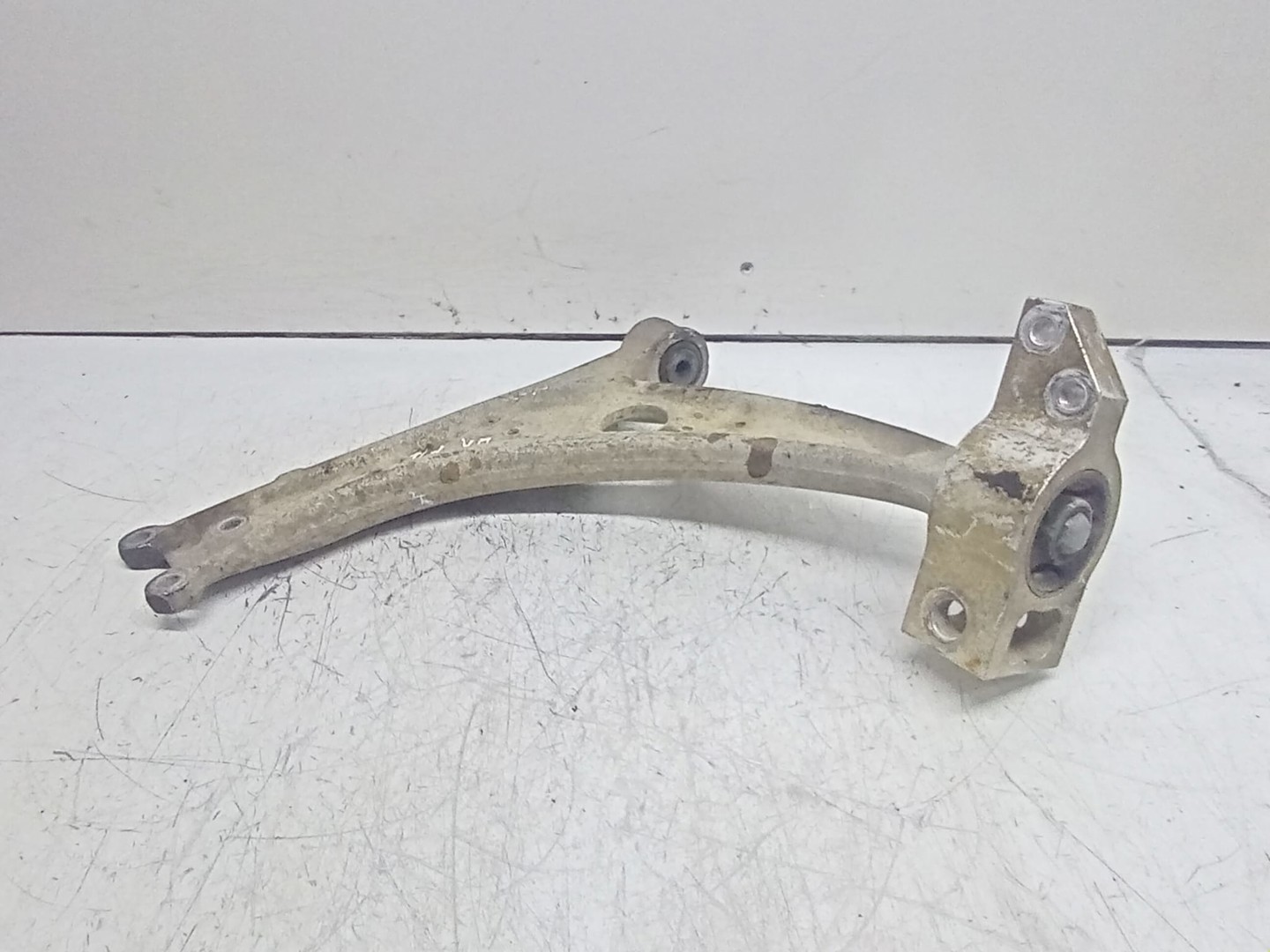 Brat suspensie fata 3C0407153B Volkswagen Passat B6 (2005 - 2010)