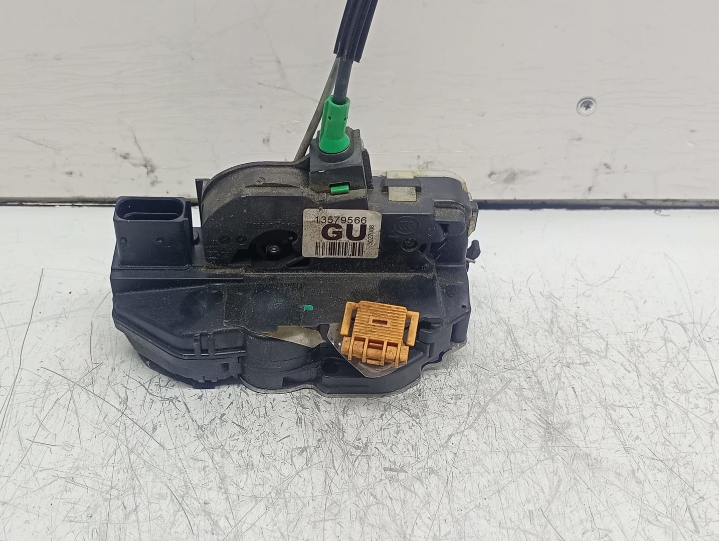 Broasca dreapta spate 13579566 Chevrolet Cruze J300 (2009 - 2012)