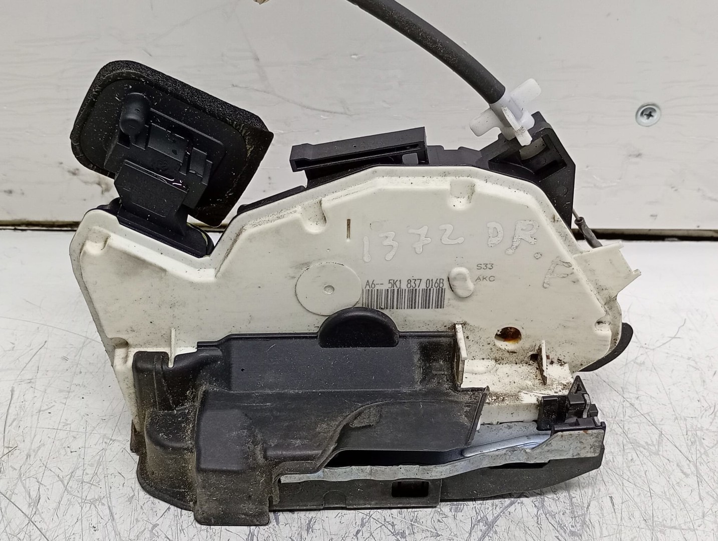 Broasca dreapta fata 5K1837016B Volkswagen Golf 6 (2008 - 2015)