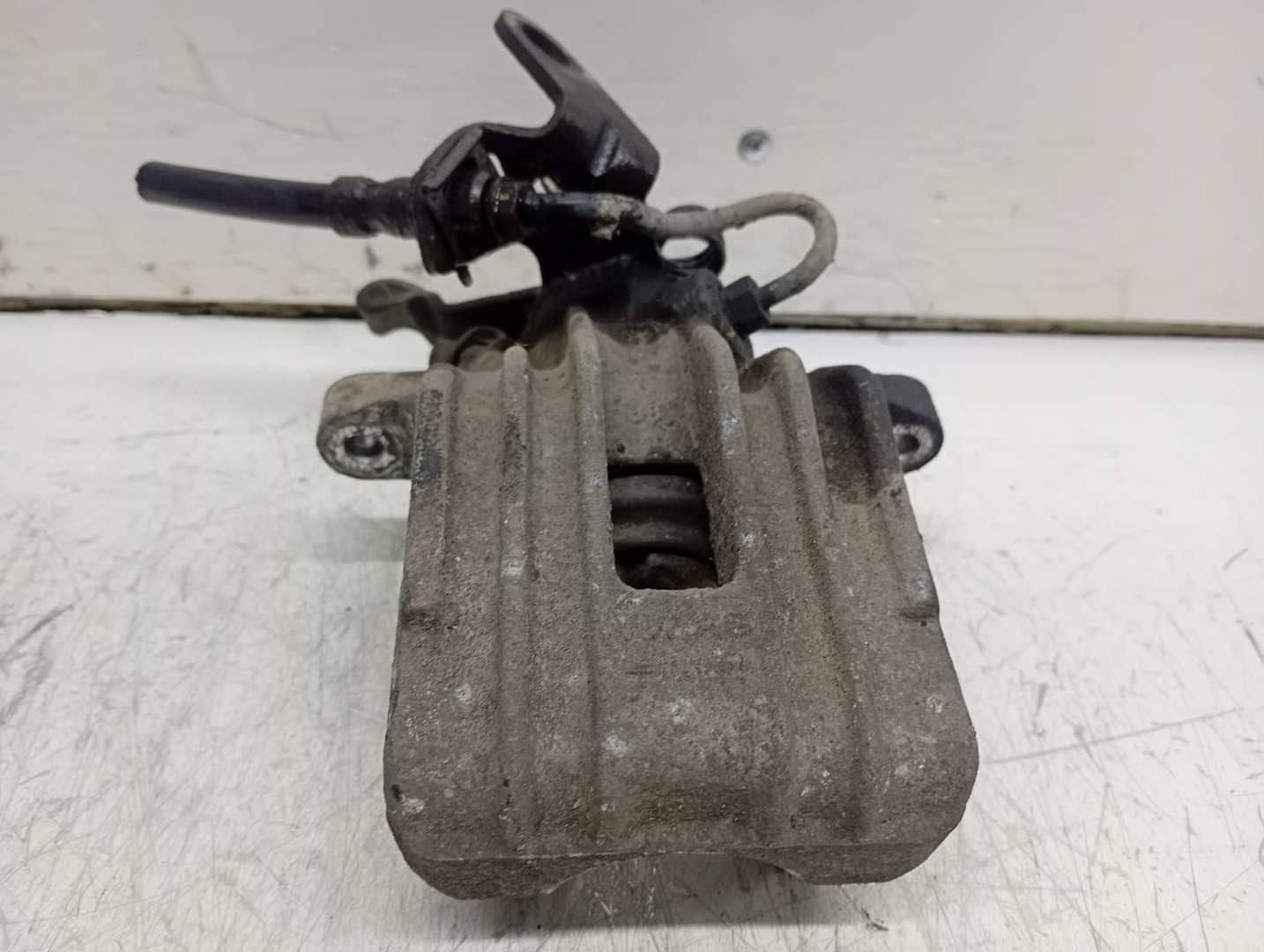 Etrier dreapta spate Volkswagen Eos 1 (2006 - 2010)