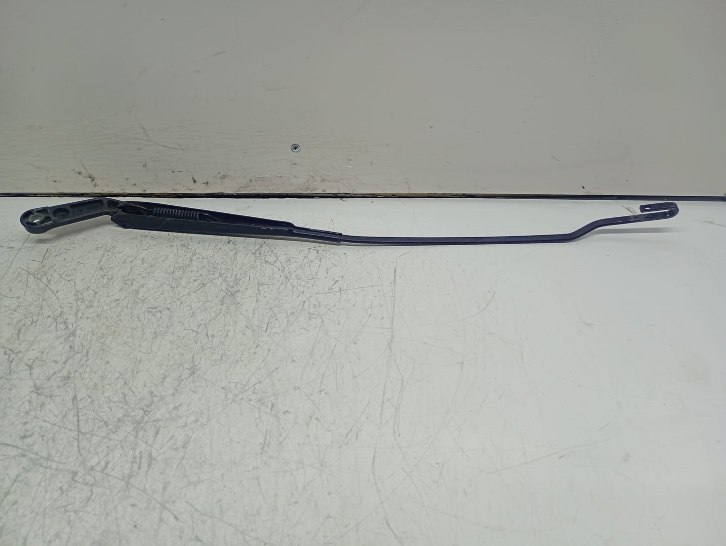 Brat stergator parbriz stanga Volkswagen Golf 4 (1997 - 2006)