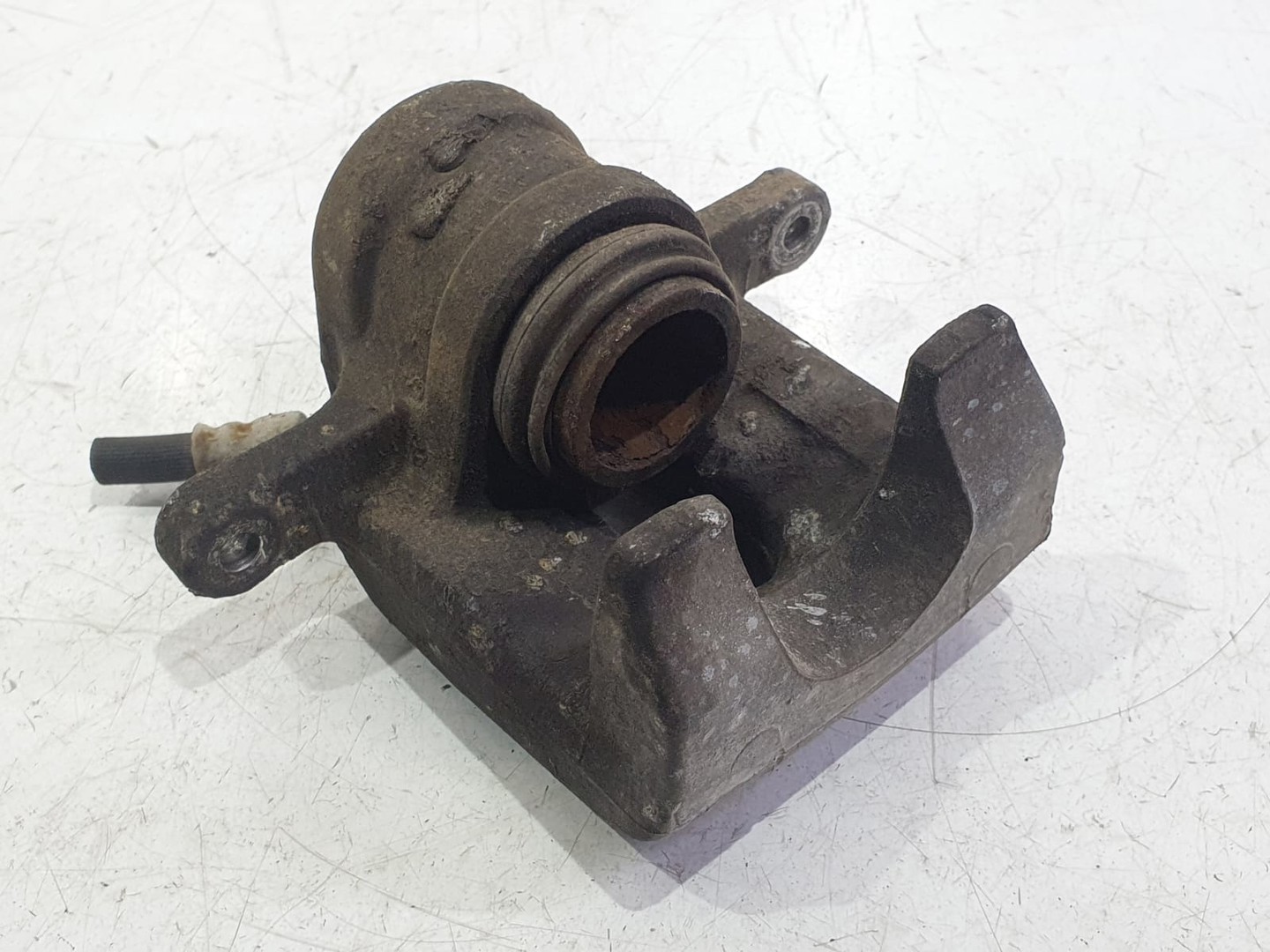 Etrier stanga spate bc140105 Hyundai Santa Fe CM (2006 - 2010)