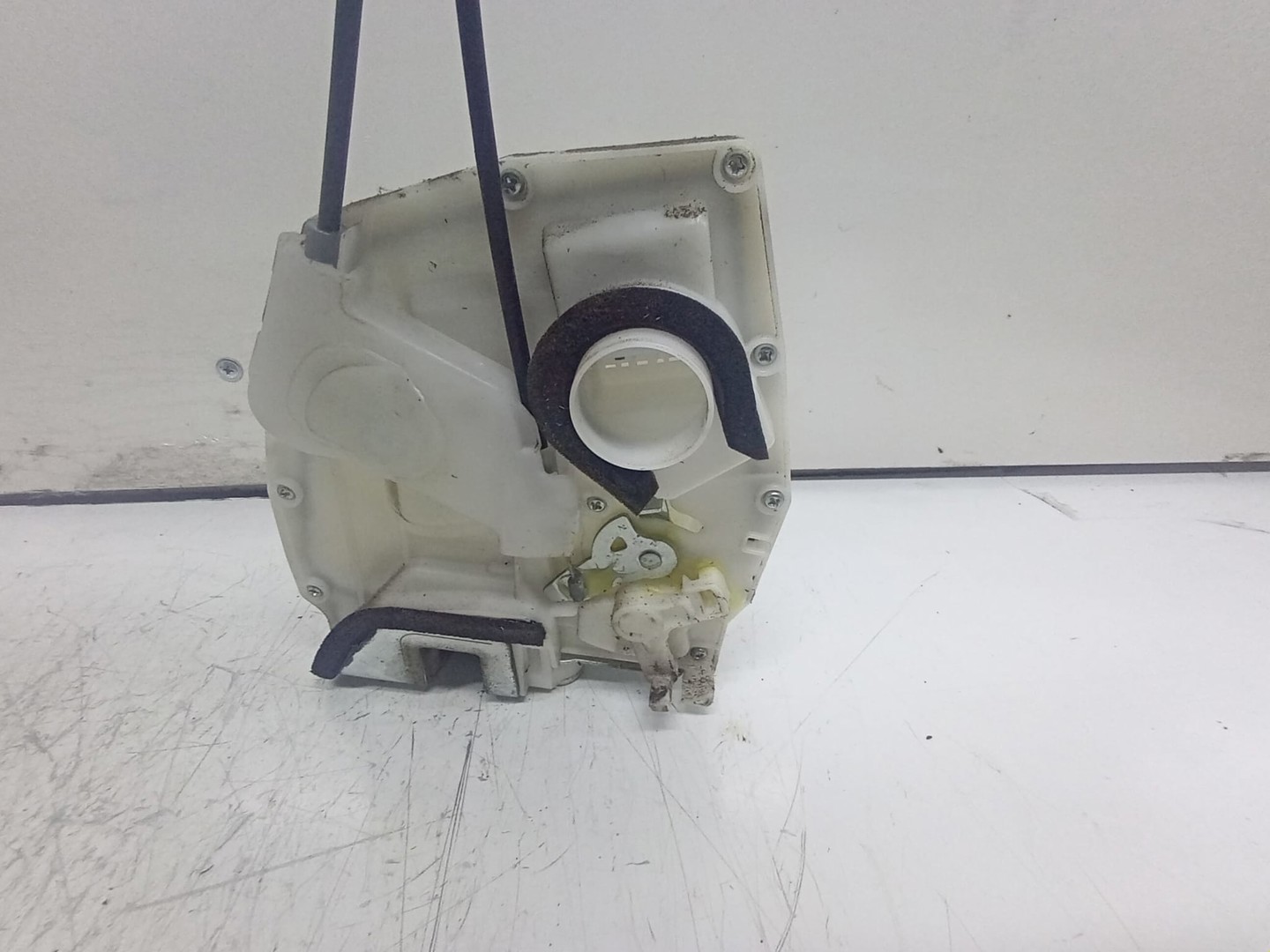 Broasca stanga spate Suzuki SX4 1 (2006 - 2014)