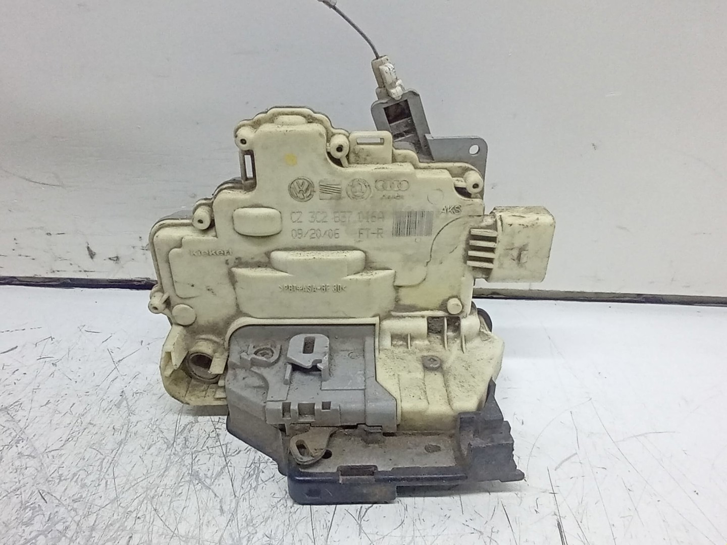 Broasca dreapta fata 3C2837016A Volkswagen Passat B7 (2010 - 2015)
