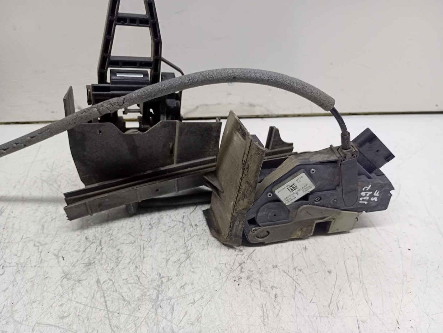 Broasca stanga fata BM5A-A21813-AF Ford Focus 3 (2011 - 2015)