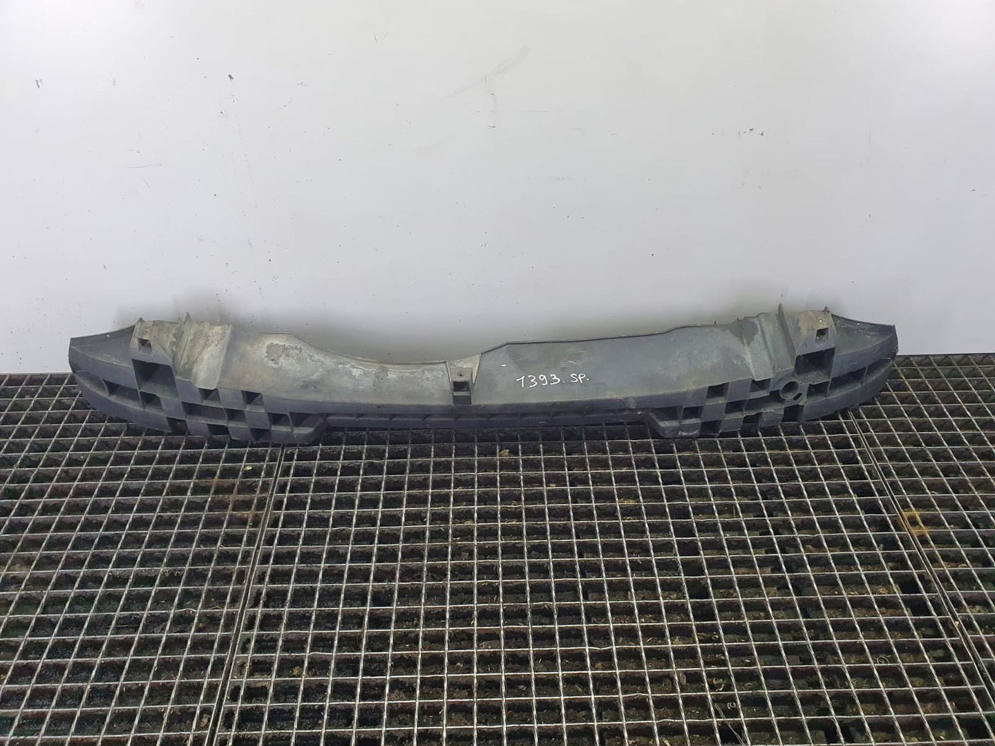 Armatura bara spate 8200290084 Renault Clio 3 (2005 - 2009)