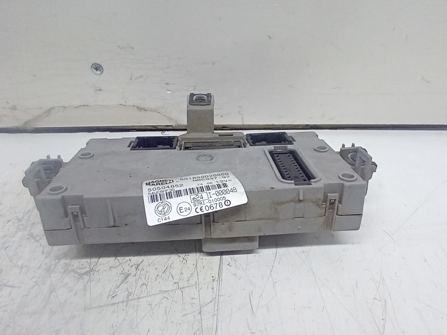 Modul confort 50504852 Alfa Romeo 147 1 (2000 - 2004)