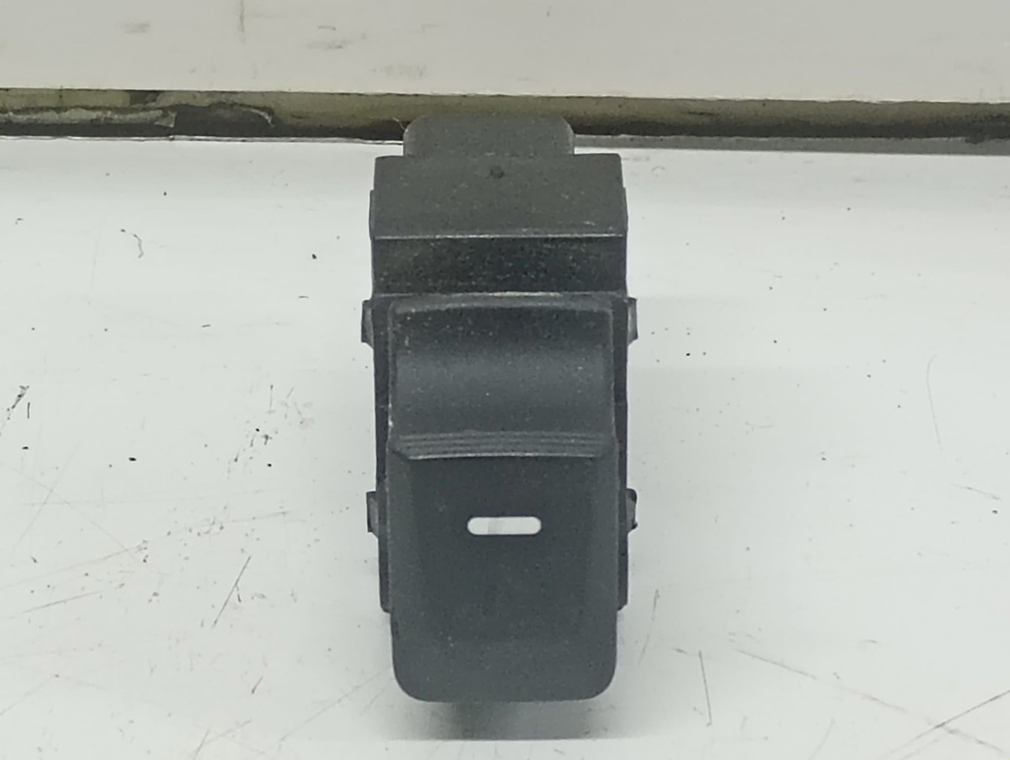Buton geam 93575-1h000 Kia Sportage 2 (2004 - 2008)