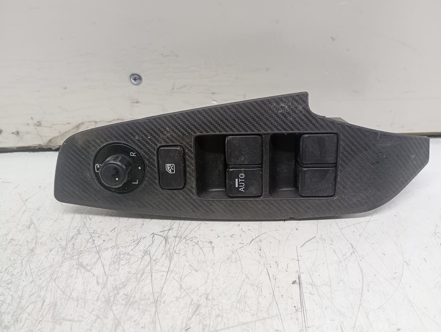 Panou comanda geamuri BHR966350 Mazda 3 BM (2013 - 2016)