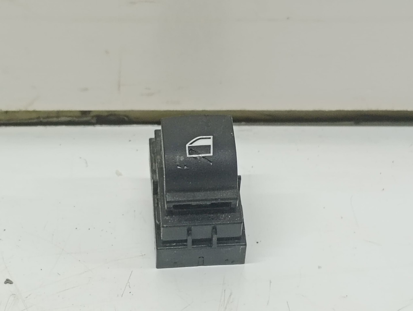 Buton geam 9208107-02 BMW Seria 1 F20/F21 (2011 - 2015)