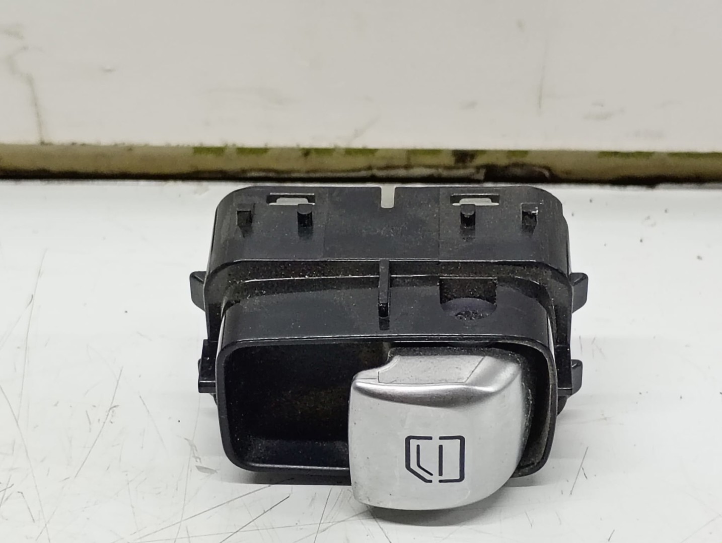 Buton geam A2059051513 Mercedes Benz C-Class W205/S205/C205 (2014 - 2018)