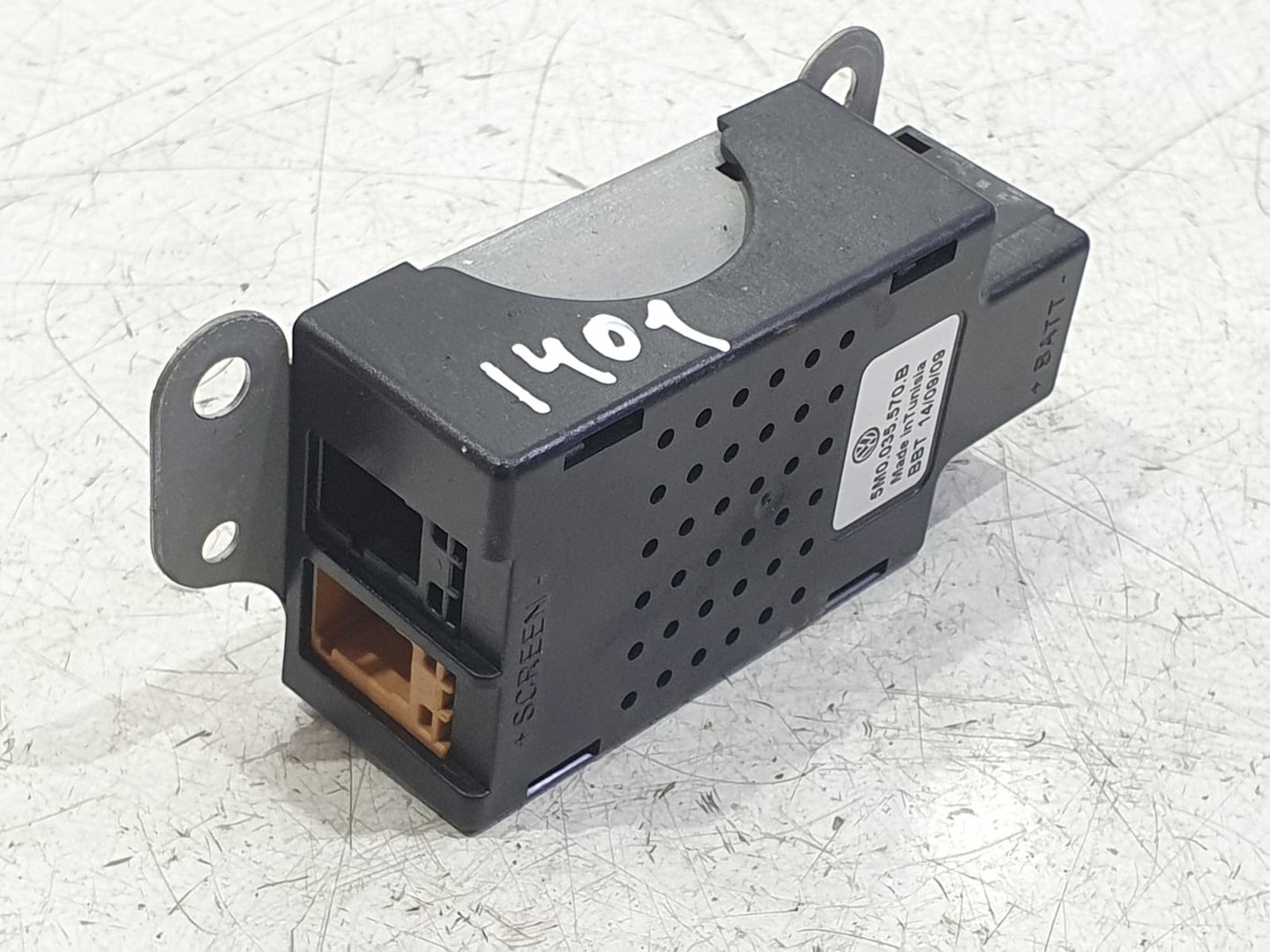 Amplificator antena 5m0035570b Volkswagen Golf 6 (2008 - 2015)