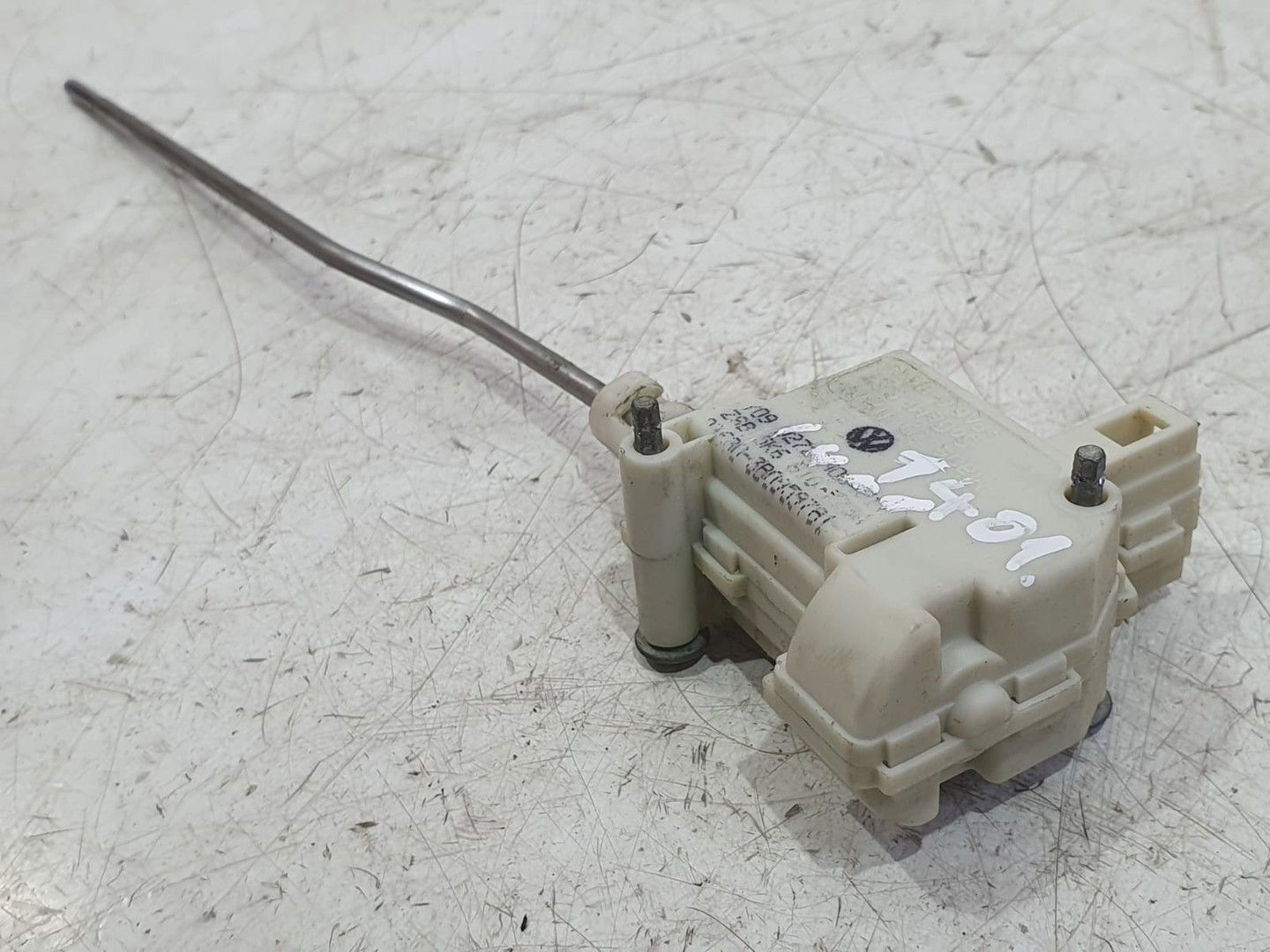 Motoras actuator usa rezervor 5k6810773a Volkswagen Golf 6 (2008 - 2015)