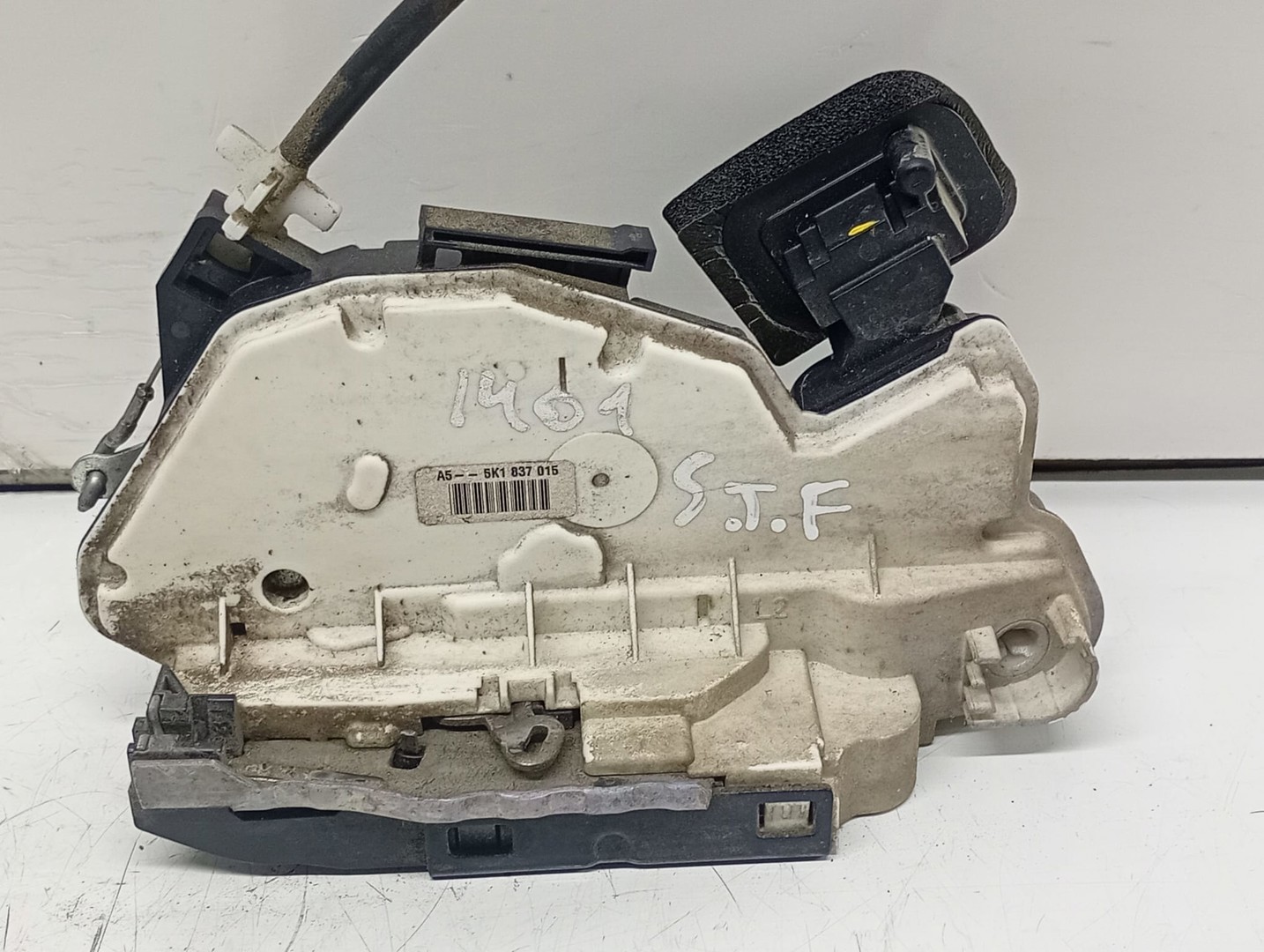 Broasca stanga fata 5K1837015 Volkswagen Golf 6 (2008 - 2015)
