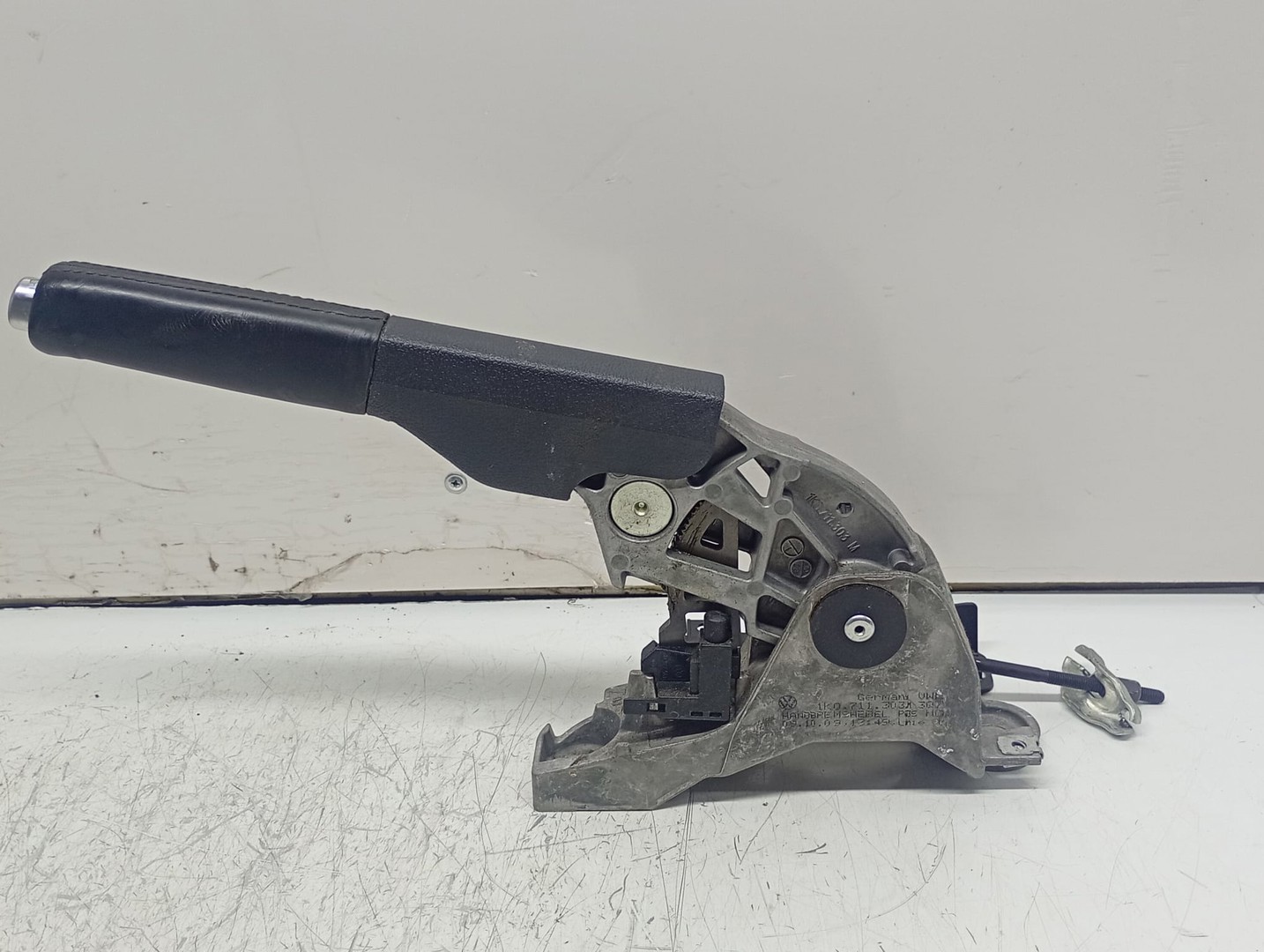 Maneta frana de mana 1K0711303M Volkswagen Golf 6 (2008 - 2015)