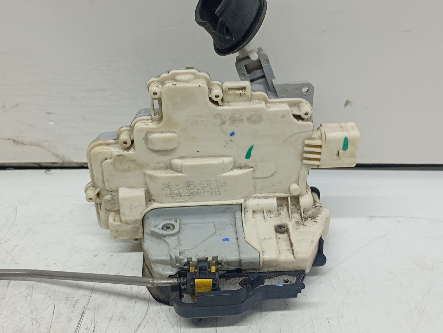 Broasca dreapta fata 4F1837016 Audi A6 4F/C6 (2004 - 2008)