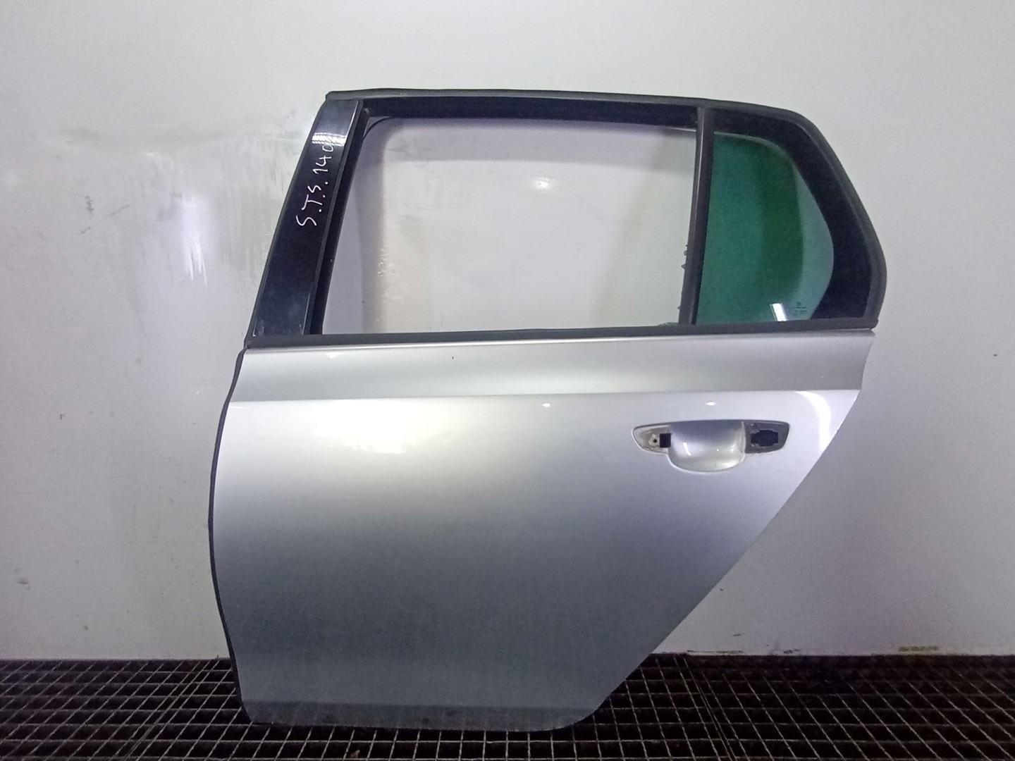 Usa stanga spate Volkswagen Golf 6 (2008 - 2015)