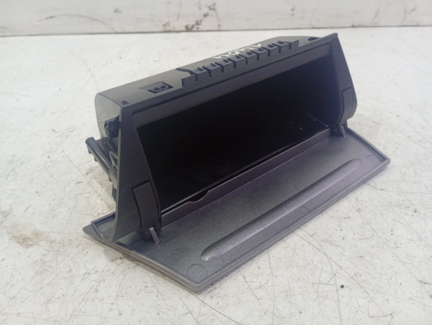 Scrumiera 8m51-A044j53-AA Ford Focus 2 (facelift) (2008 - 2011)
