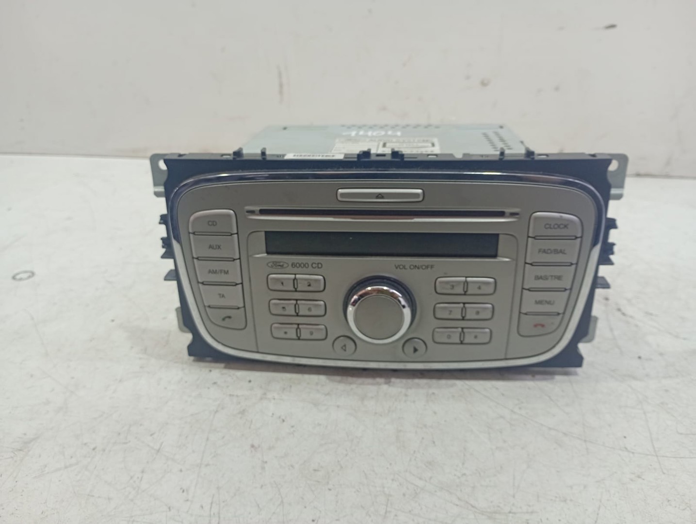 Radio cd 10R-02-3539 8m5t-18c815-ab Ford Focus 2 (facelift) (2008 - 2011)