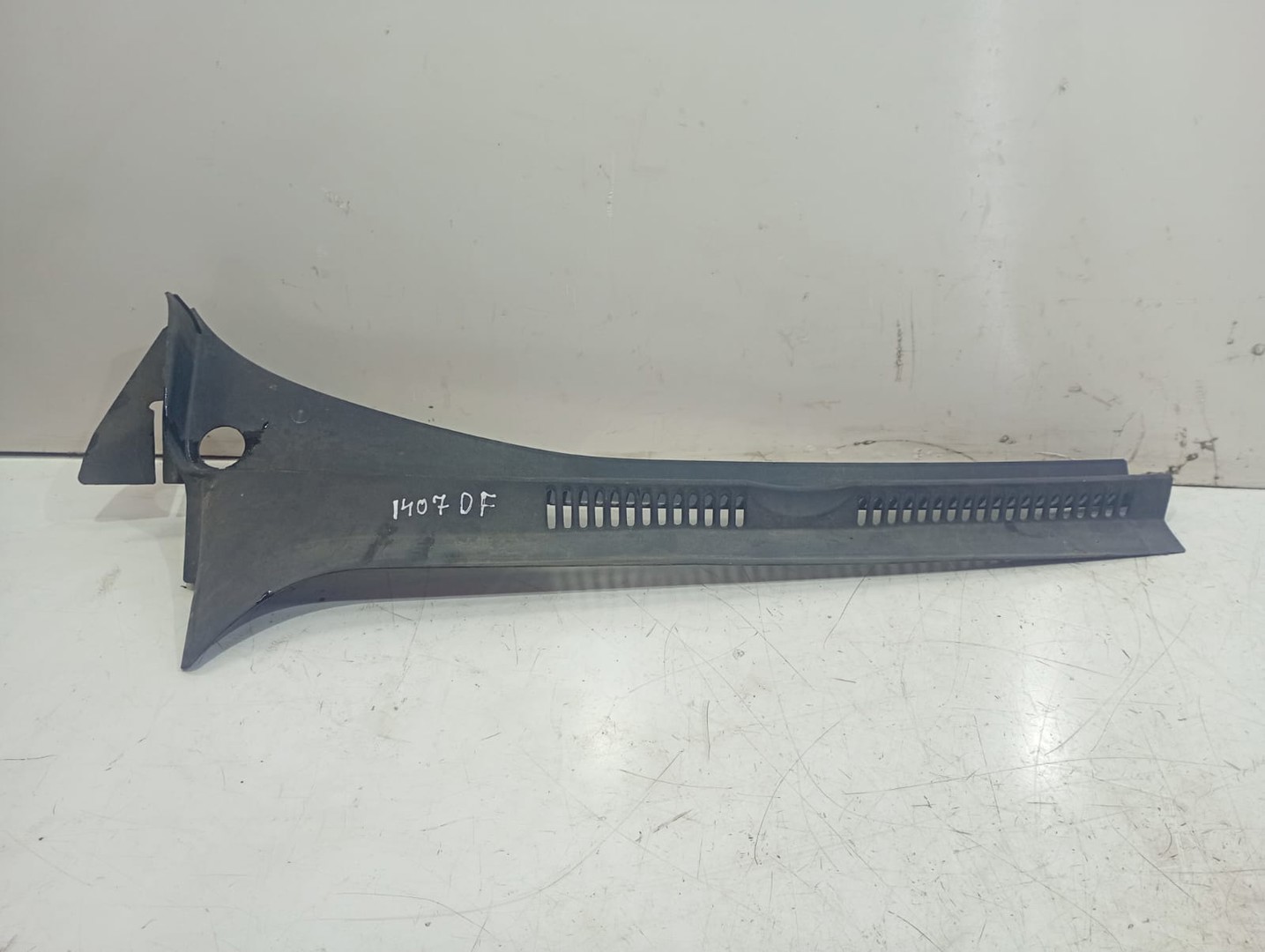 Grila stergatoare parbriz 5m0819404b Volkswagen Golf Plus 1 (2004 - 2009)