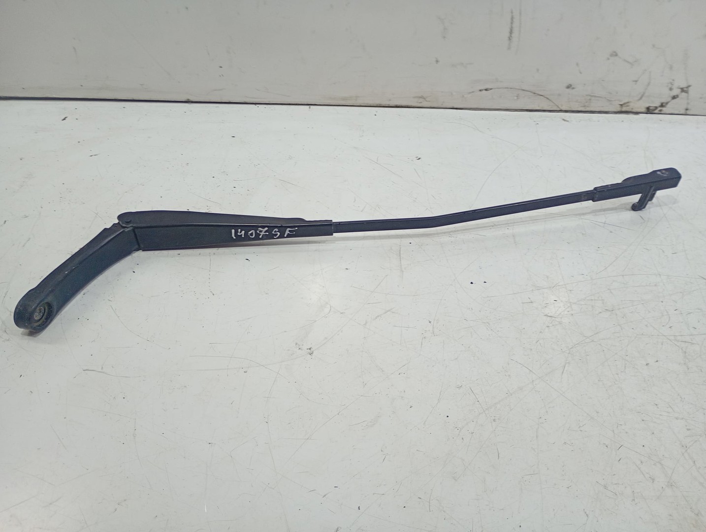 Brat stergator parbriz stanga 5m0955409a Volkswagen Golf Plus 1 (2004 - 2009)
