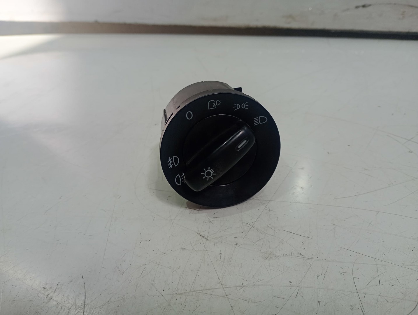 Bloc lumini 1k0941431n Volkswagen Golf Plus 1 (2004 - 2009)