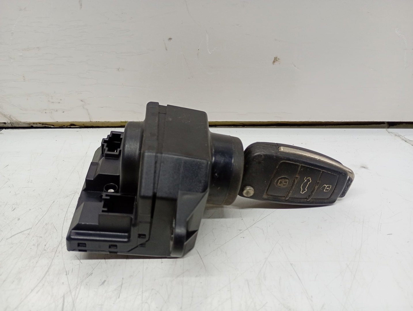 Contact cu cheie 4F0910131E Audi A6 4F/C6 (2004 - 2008)