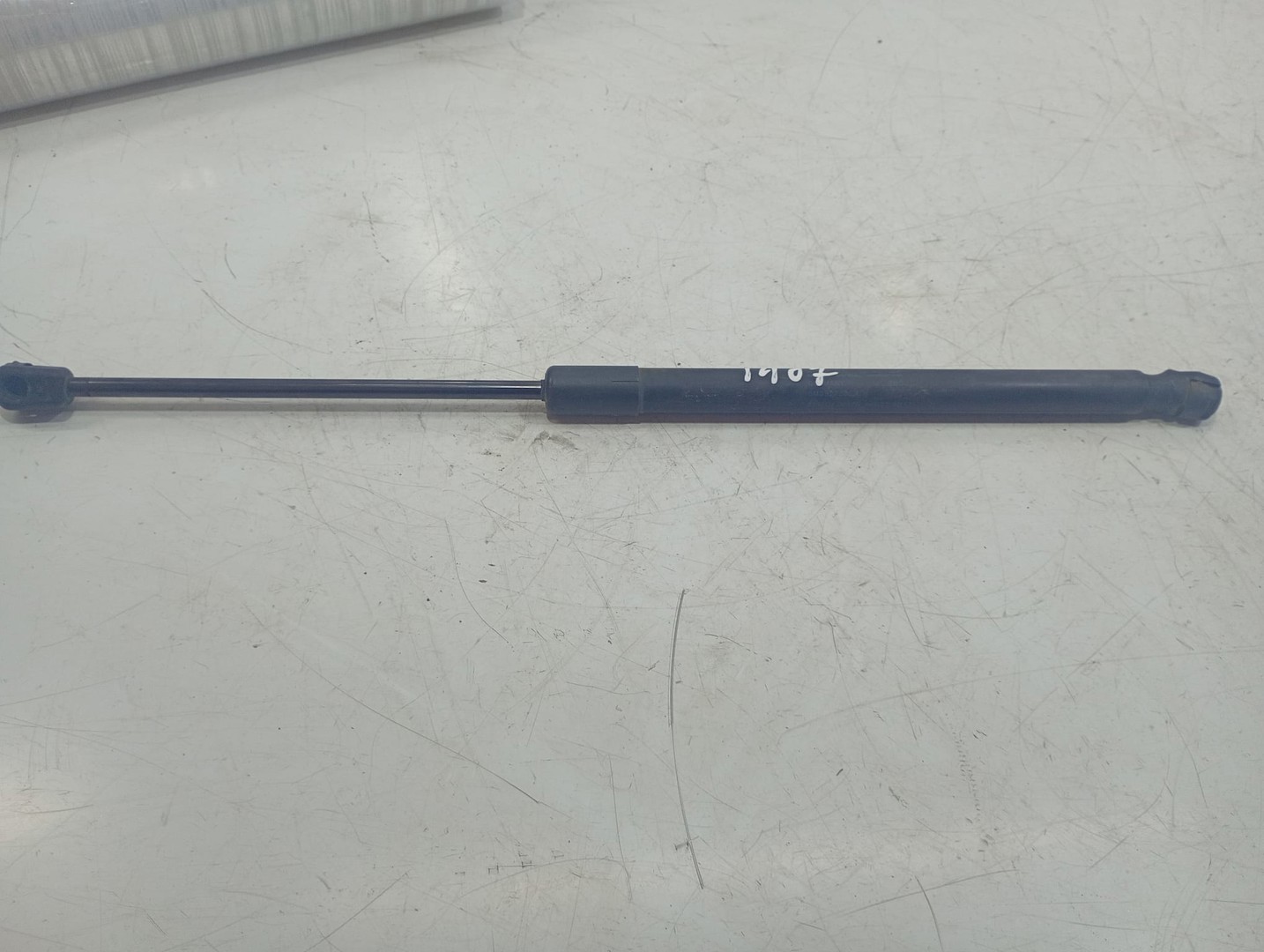 Amortizor capota 5m0827550a Volkswagen Golf Plus 1 (2004 - 2009)