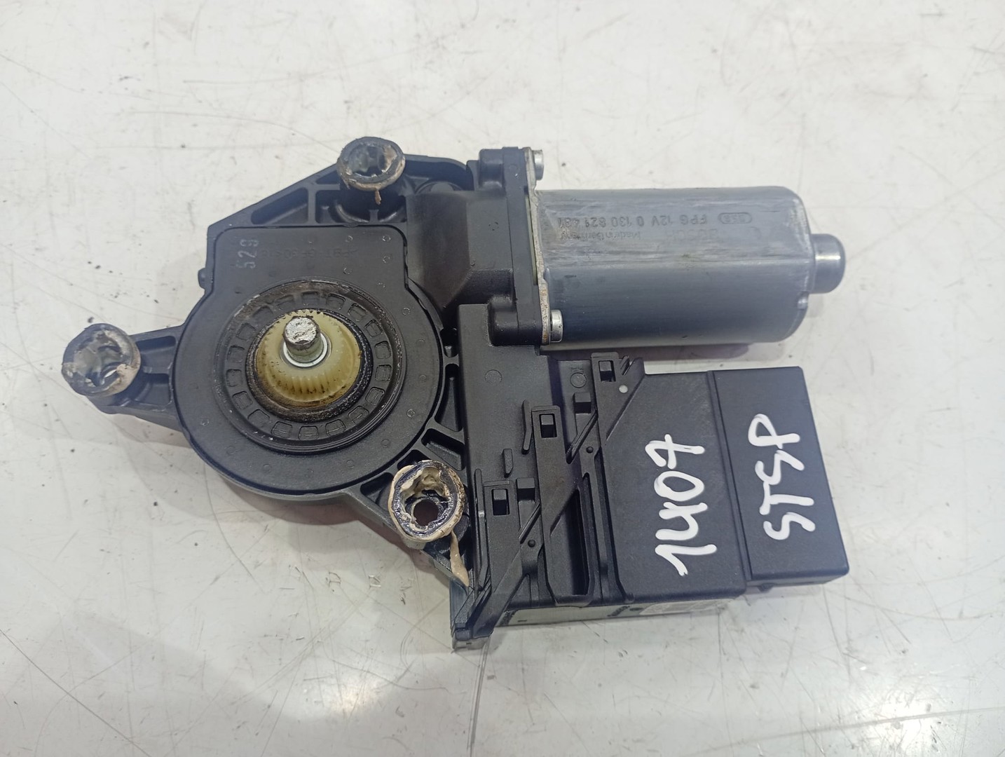 Motoras geam stanga spate Volkswagen Golf Plus 1 (2004 - 2009)