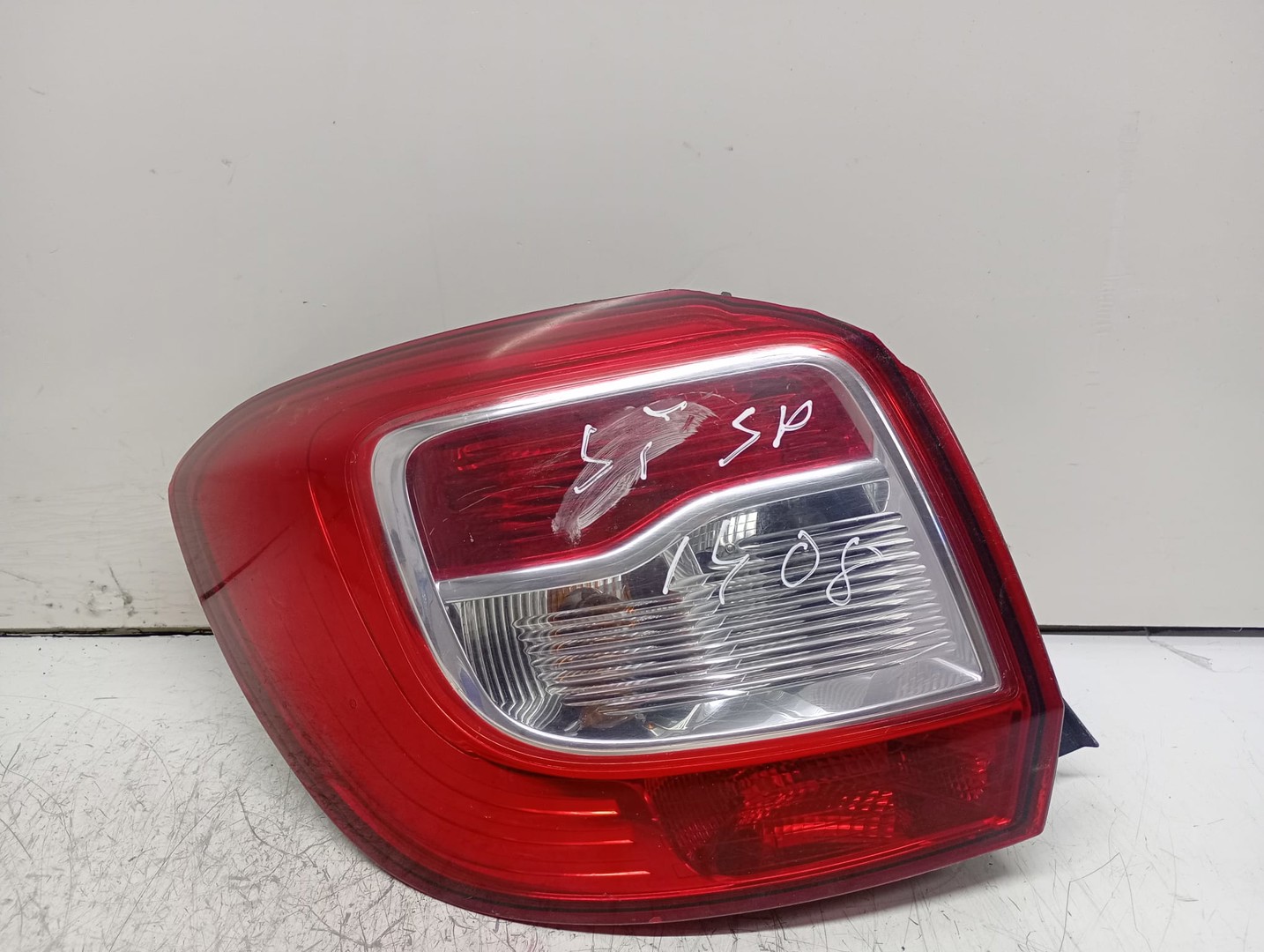 Stop stanga 265554085R Dacia Sandero 2 (2013 - 2016)