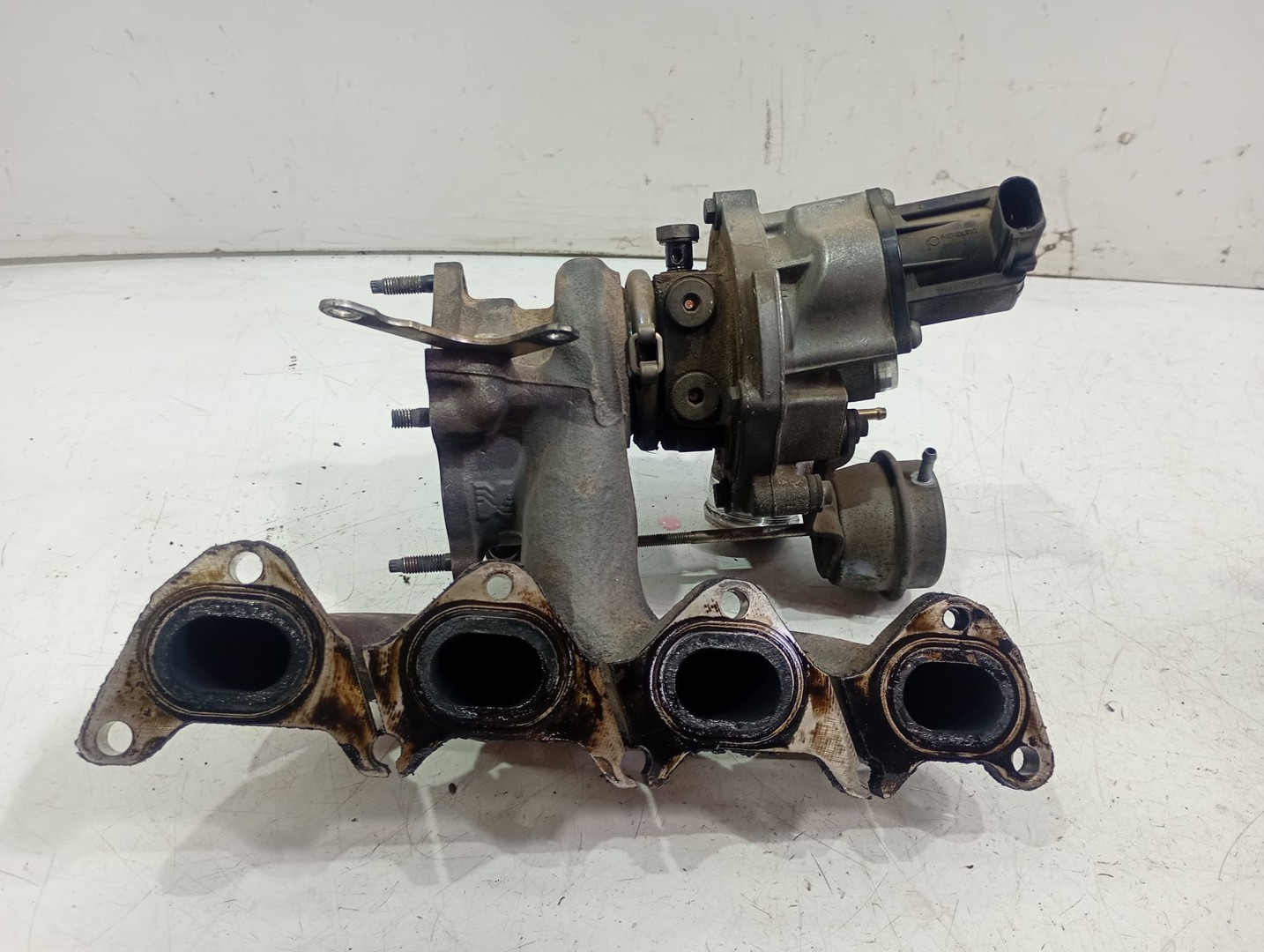 Turbo turbina 03c145701k Volkswagen Golf Plus 1 (2004 - 2009)