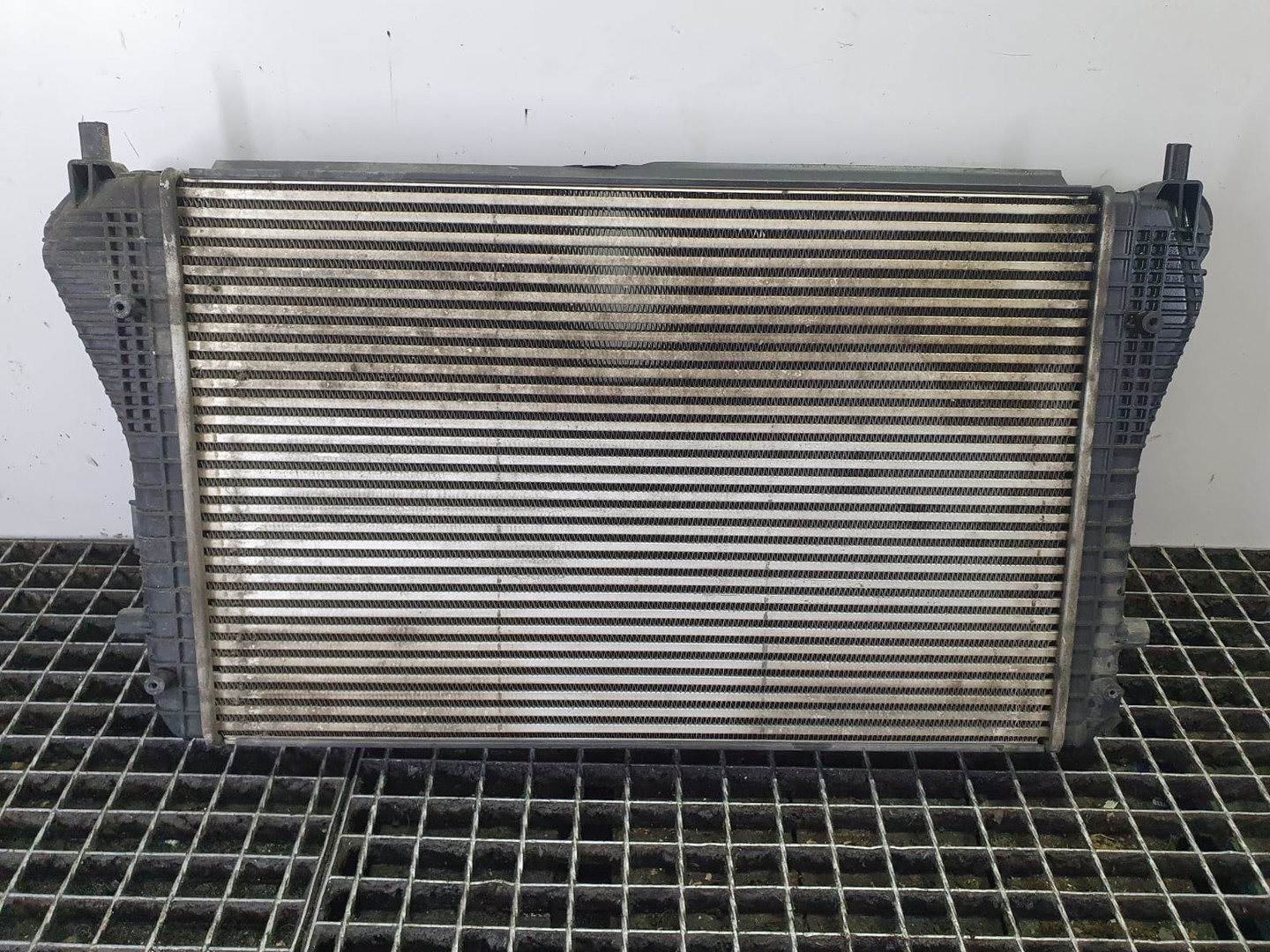 Radiator intercooler 3c0145805ak Volkswagen Passat CC 1 (2008 - 2012)