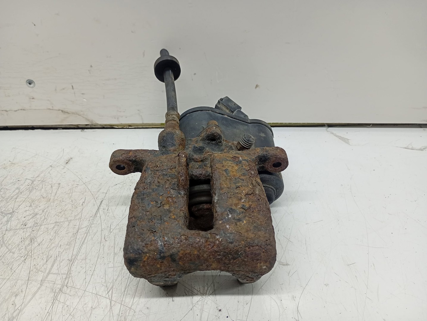 Etrier electric dreapta spate 32332082 Audi A6 4F/C6 (2004 - 2008)