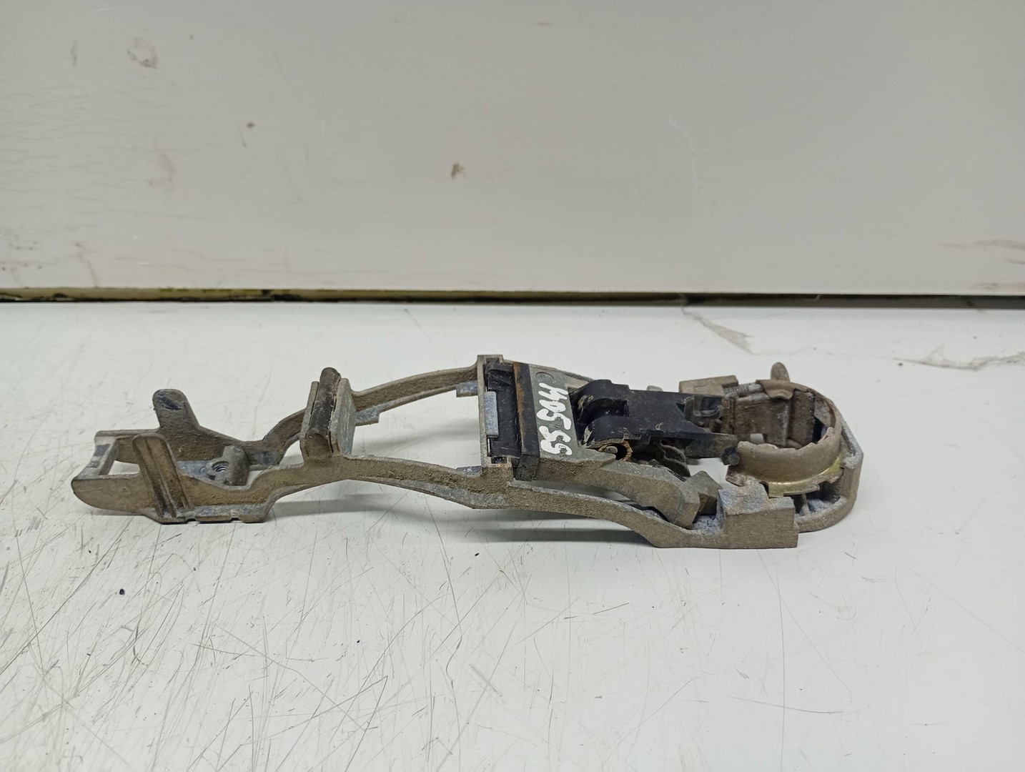 Suport maner exterior Volkswagen Passat B5.5 (facelift) (2000 - 2005)