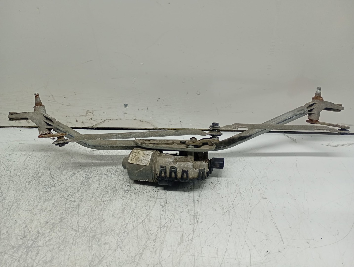 Ansamblu stergatoare parbriz 0390241528 Volkswagen Passat B5.5 (facelift) (2000 - 2005)