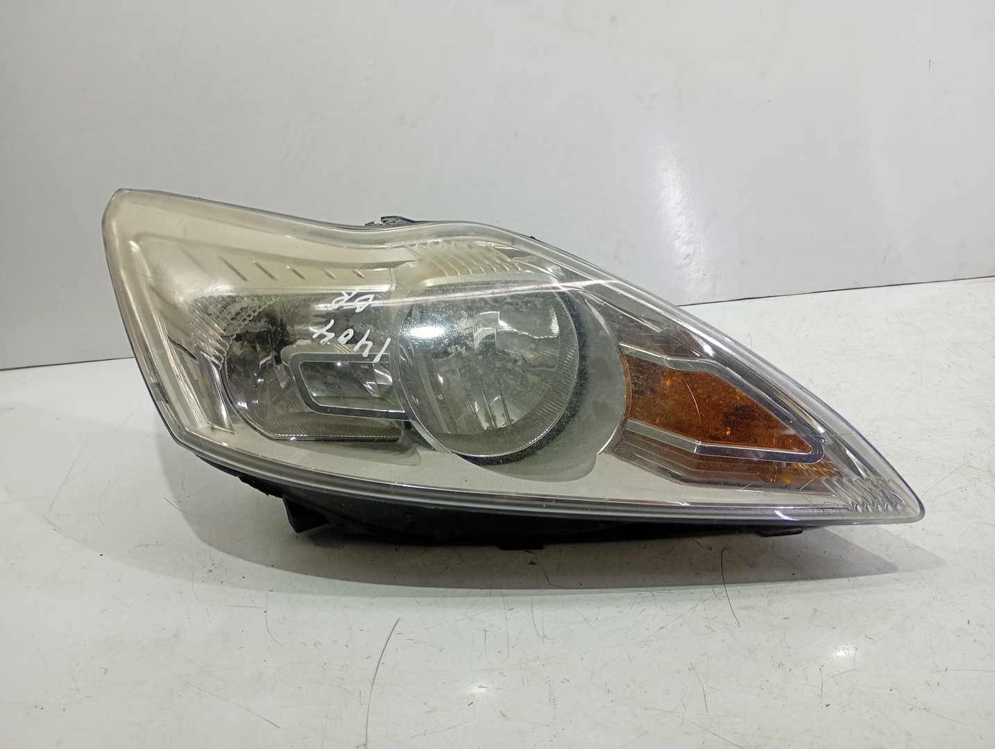 Far dreapta 8m5113w029ae Ford Focus 2 (facelift) (2008 - 2011)