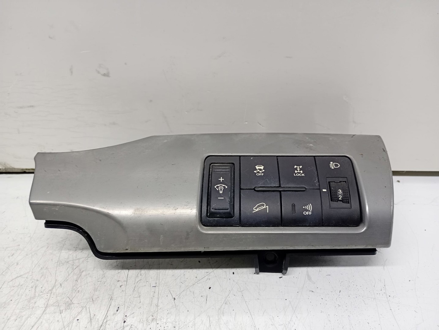 Panou butoane 937002P351xma Kia Sorento 2 (facelift) (2012 - 2020)