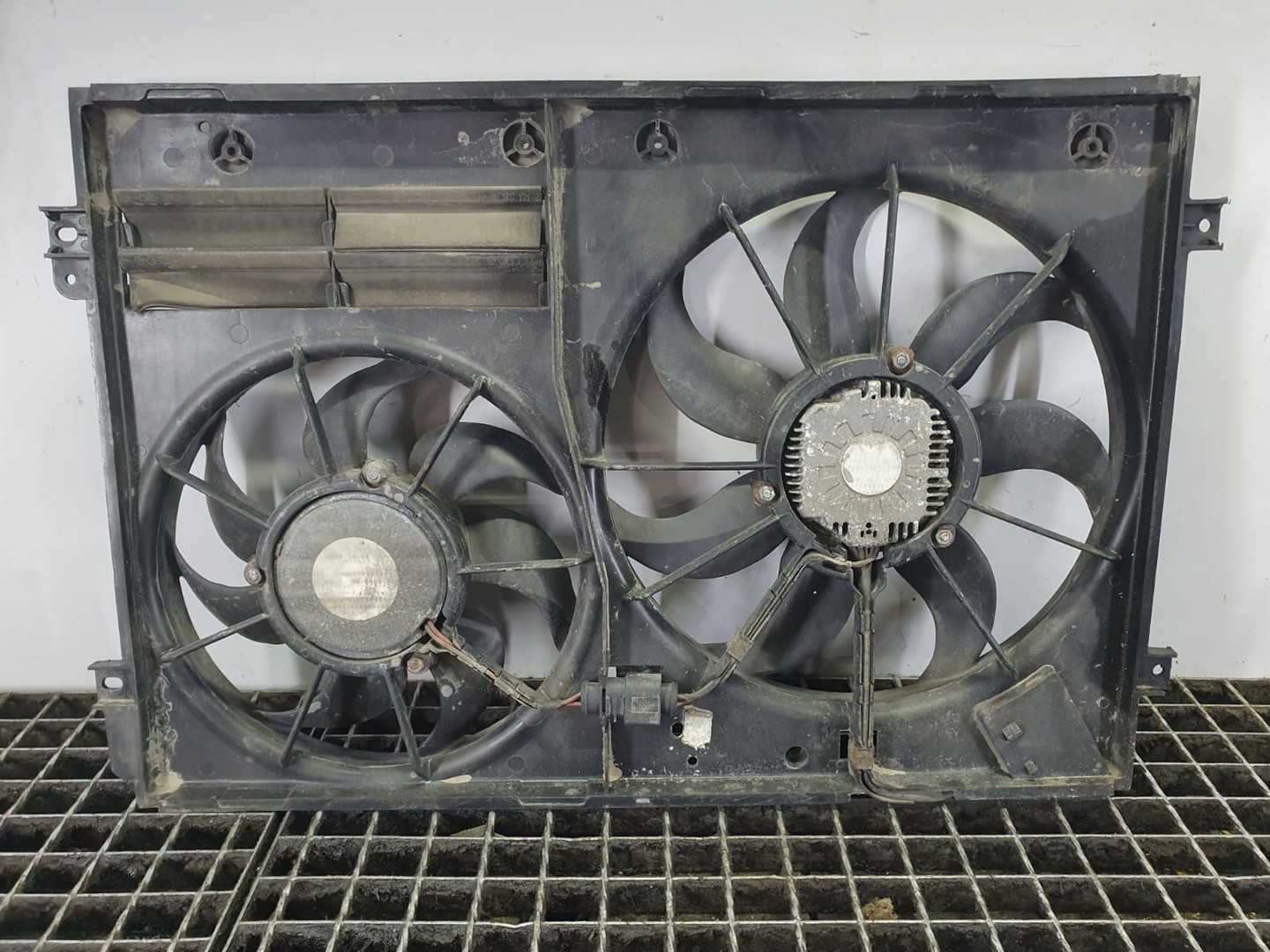 Electroventilator gmv 1k0121207bc Volkswagen Passat B6 (2005 - 2010)