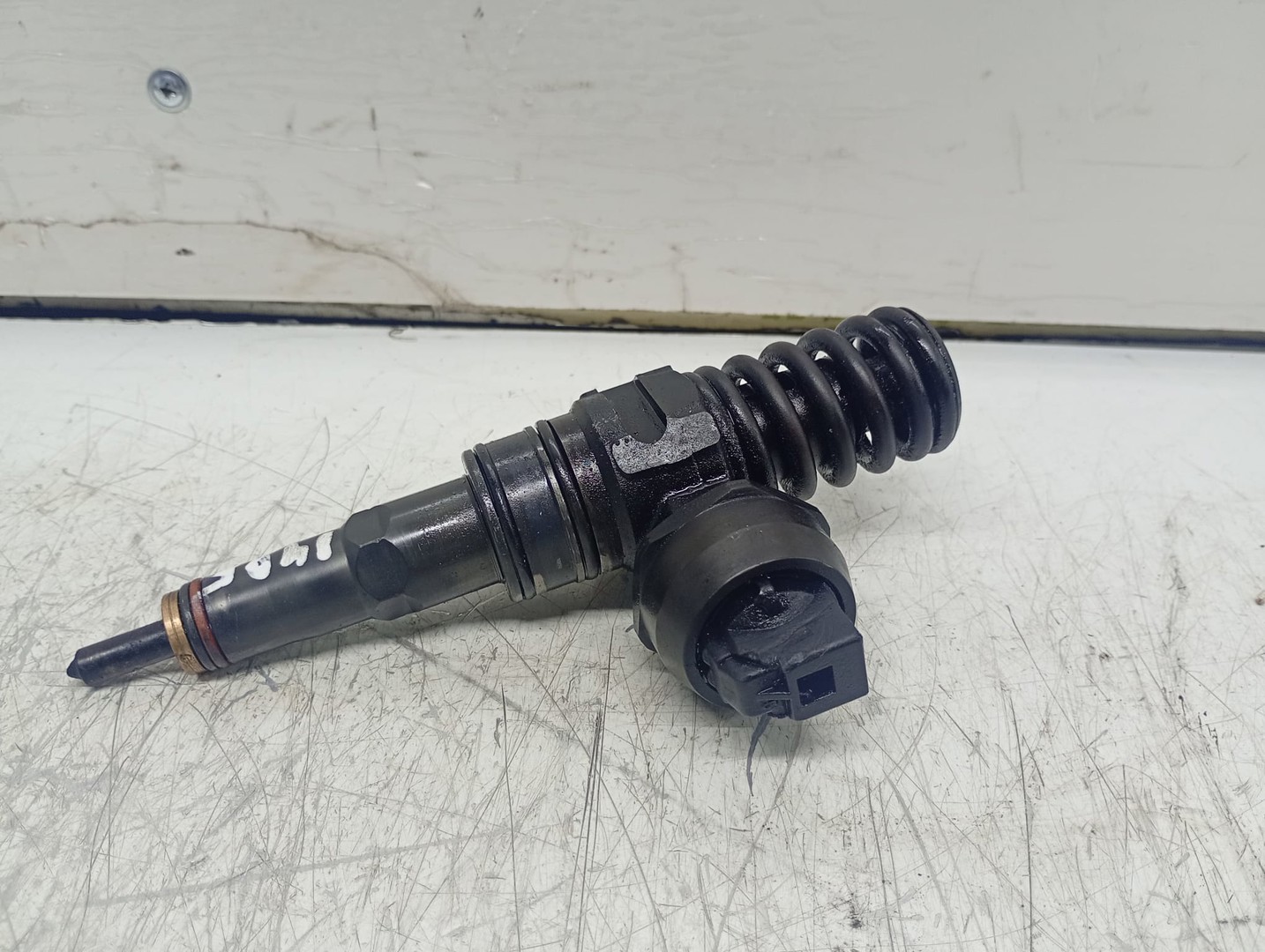 Injector 038130073AJ Volkswagen Passat B5.5 (facelift) (2000 - 2005)